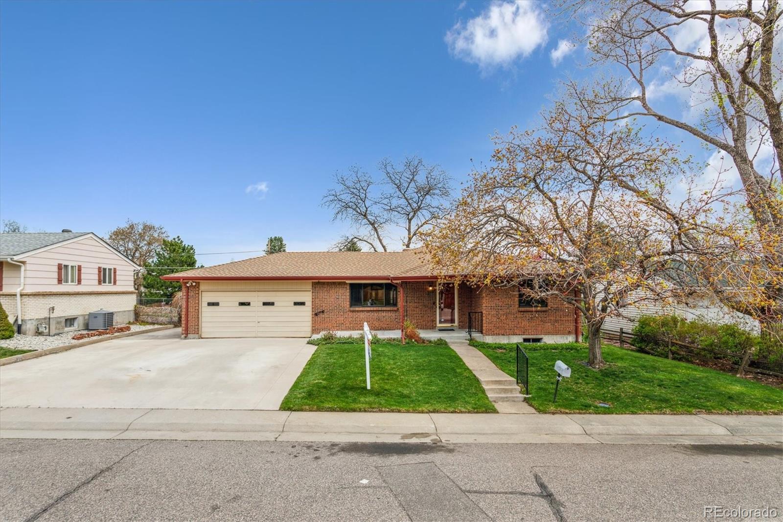 Photo one of 5310 Beech St Arvada CO 80002 | MLS 2970502