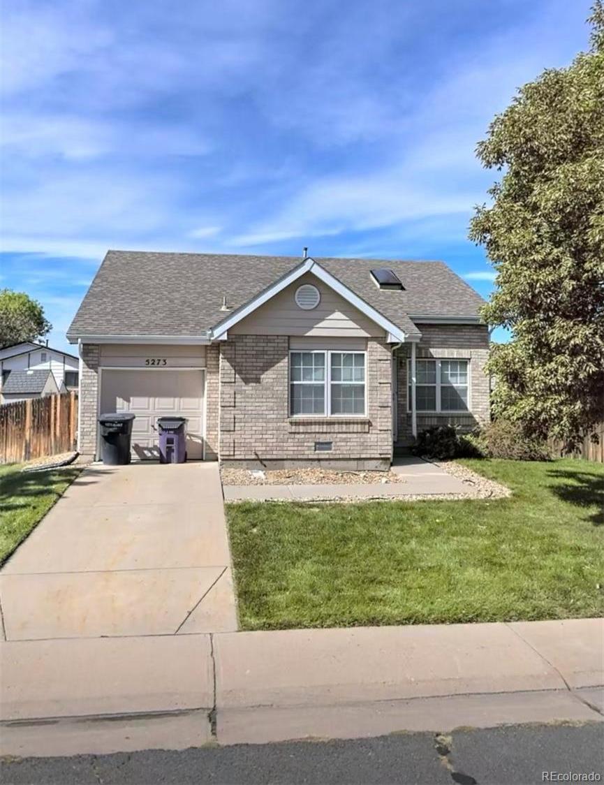 Photo one of 5273 Sable St Denver CO 80239 | MLS 5814648