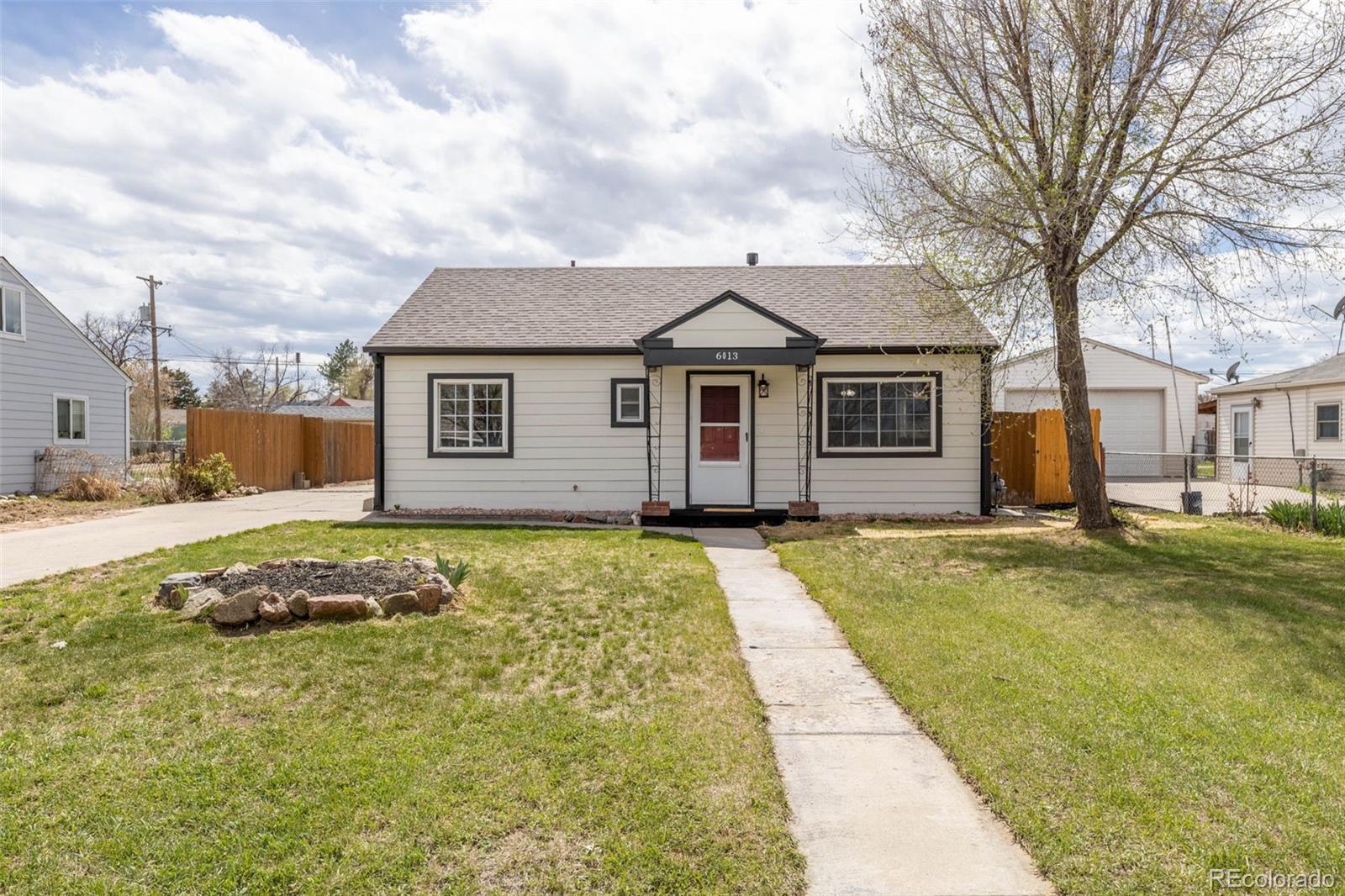 Photo one of 6013 Grape Dr Commerce City CO 80022 | MLS 7026353