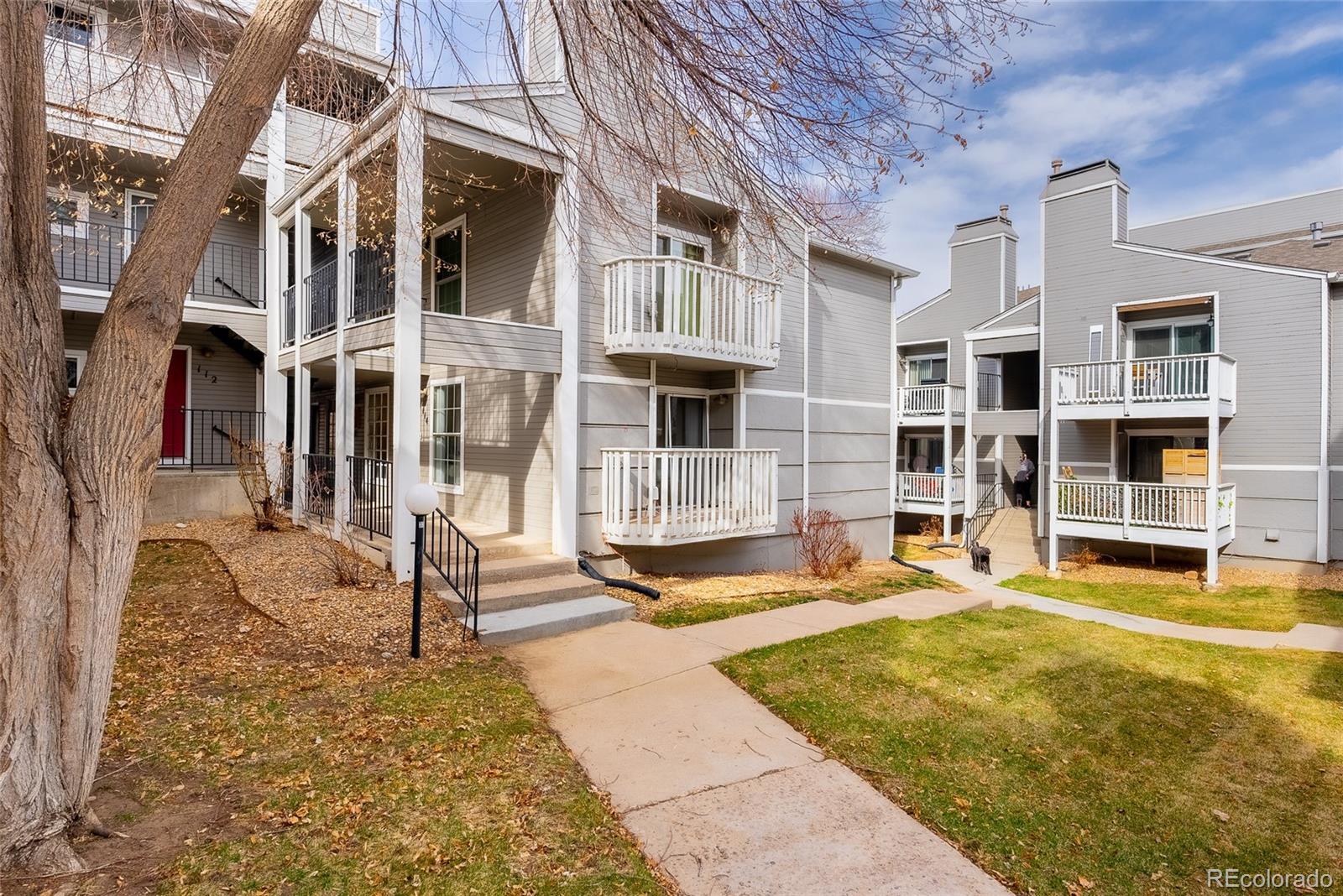 Photo one of 4450 S Pitkin St # 114 Aurora CO 80015 | MLS 7990927