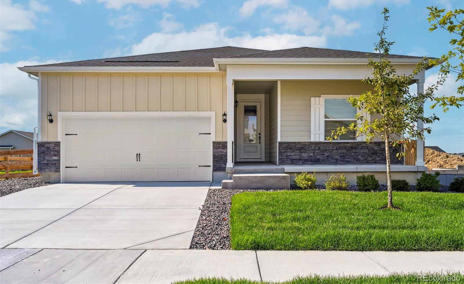 Photo one of 9473 Yampa Ct Commerce City CO 80022 | MLS 8325556