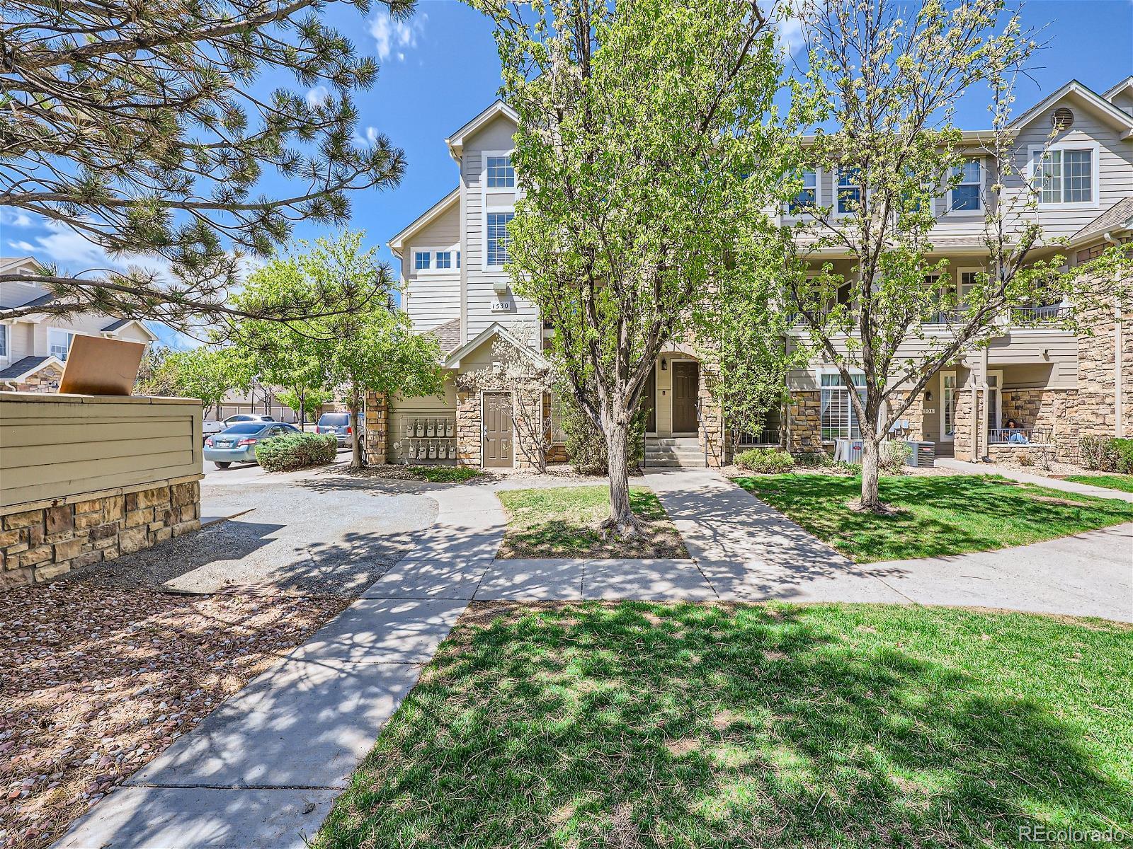Photo one of 1530 S Florence Ct # 315 Aurora CO 80247 | MLS 8609291