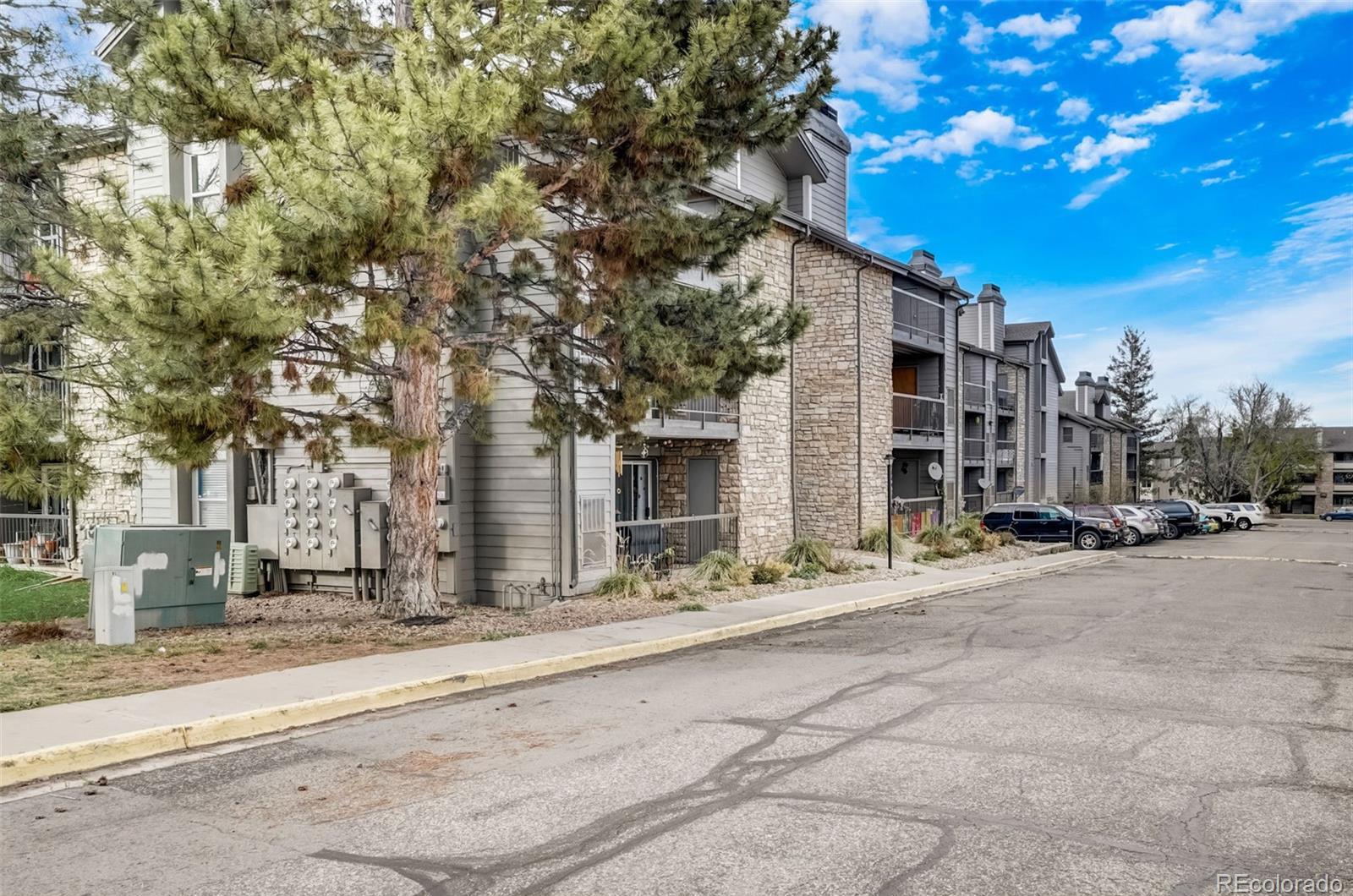 Photo one of 2575 S Syracuse Way # D107 Denver CO 80231 | MLS 8834221