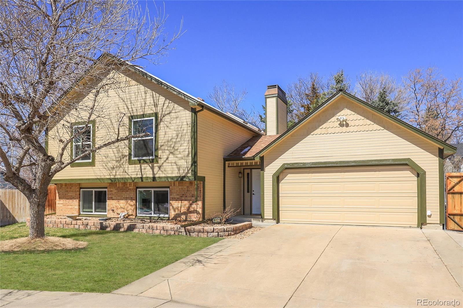 Photo one of 379 Fir Ln Broomfield CO 80020 | MLS 9675243