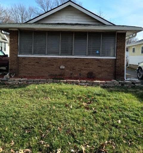 Photo one of 947 N Bradley Ave Indianapolis IN 46201 | MLS 21945771