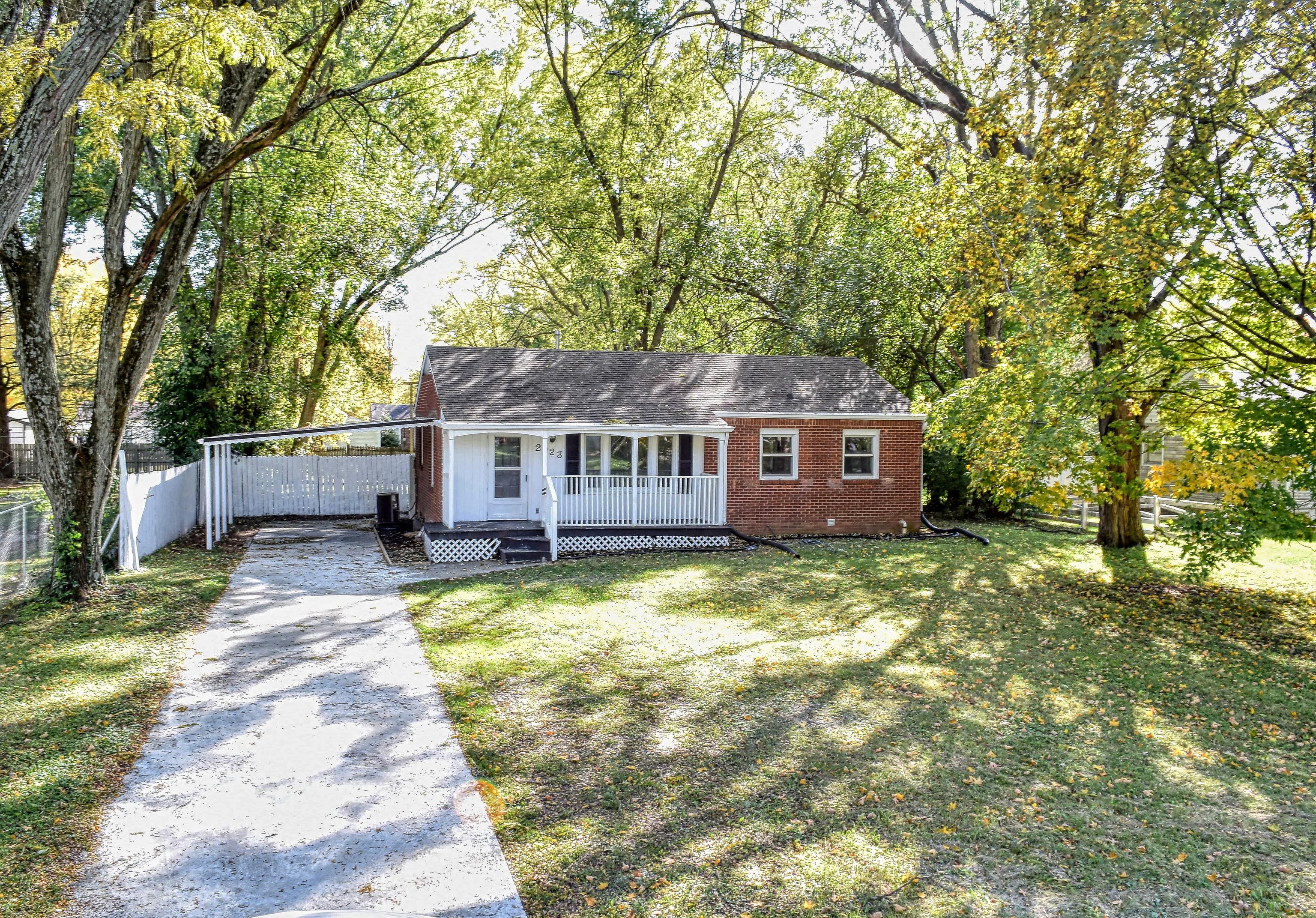 Photo one of 2023 W Coil St Indianapolis IN 46260 | MLS 21948851