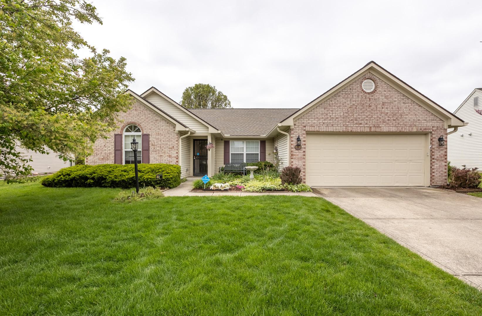 Photo one of 9631 Piper Lake Dr Indianapolis IN 46239 | MLS 21955831