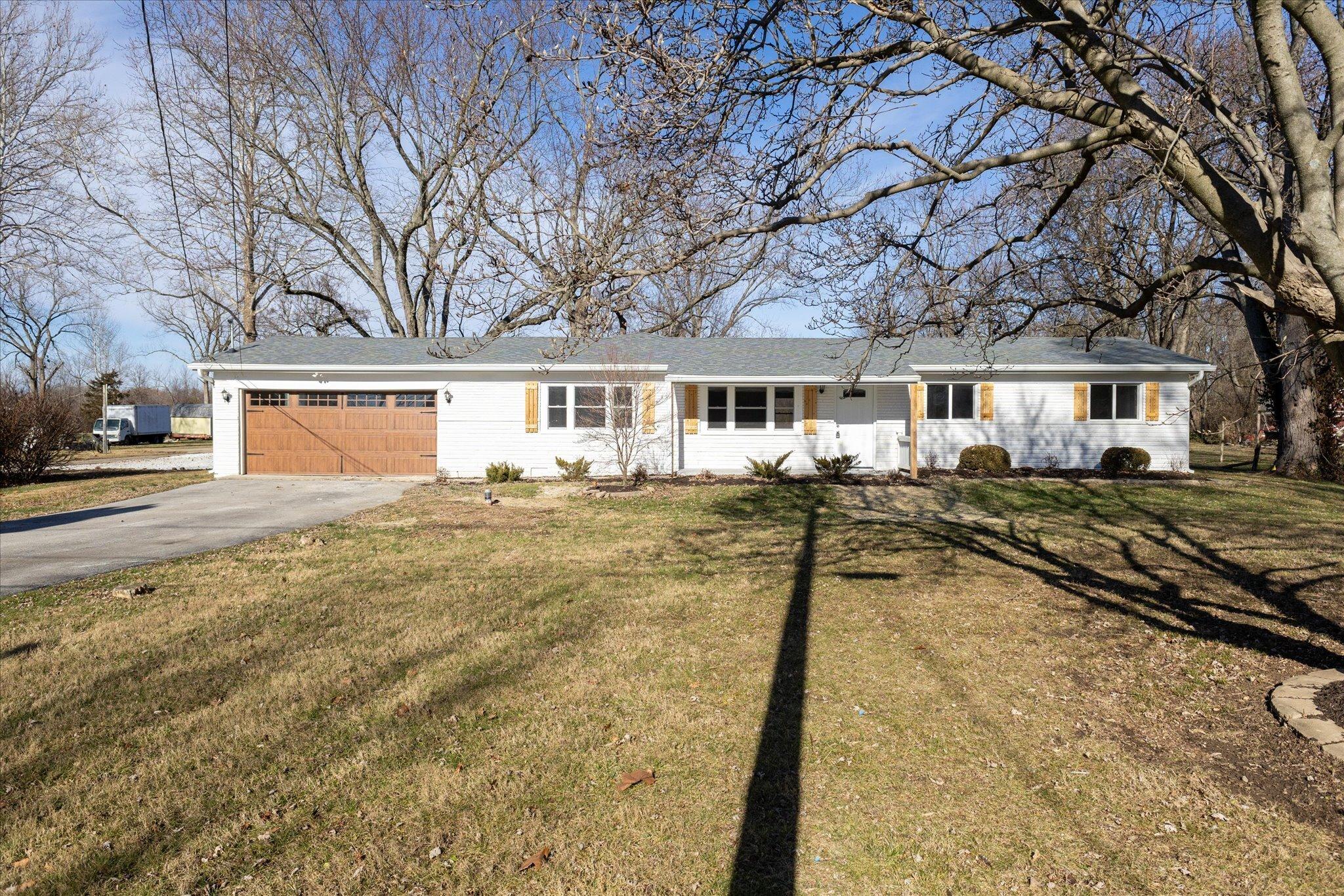 Photo one of 5556 Powell Rd Indianapolis IN 46221 | MLS 21957739