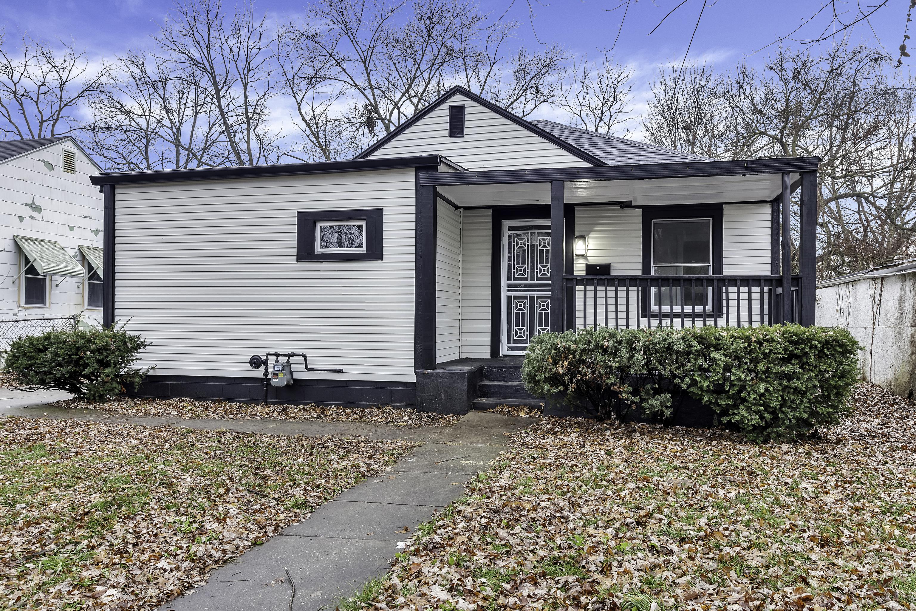Photo one of 3022 Eastern Ave Indianapolis IN 46218 | MLS 21957805