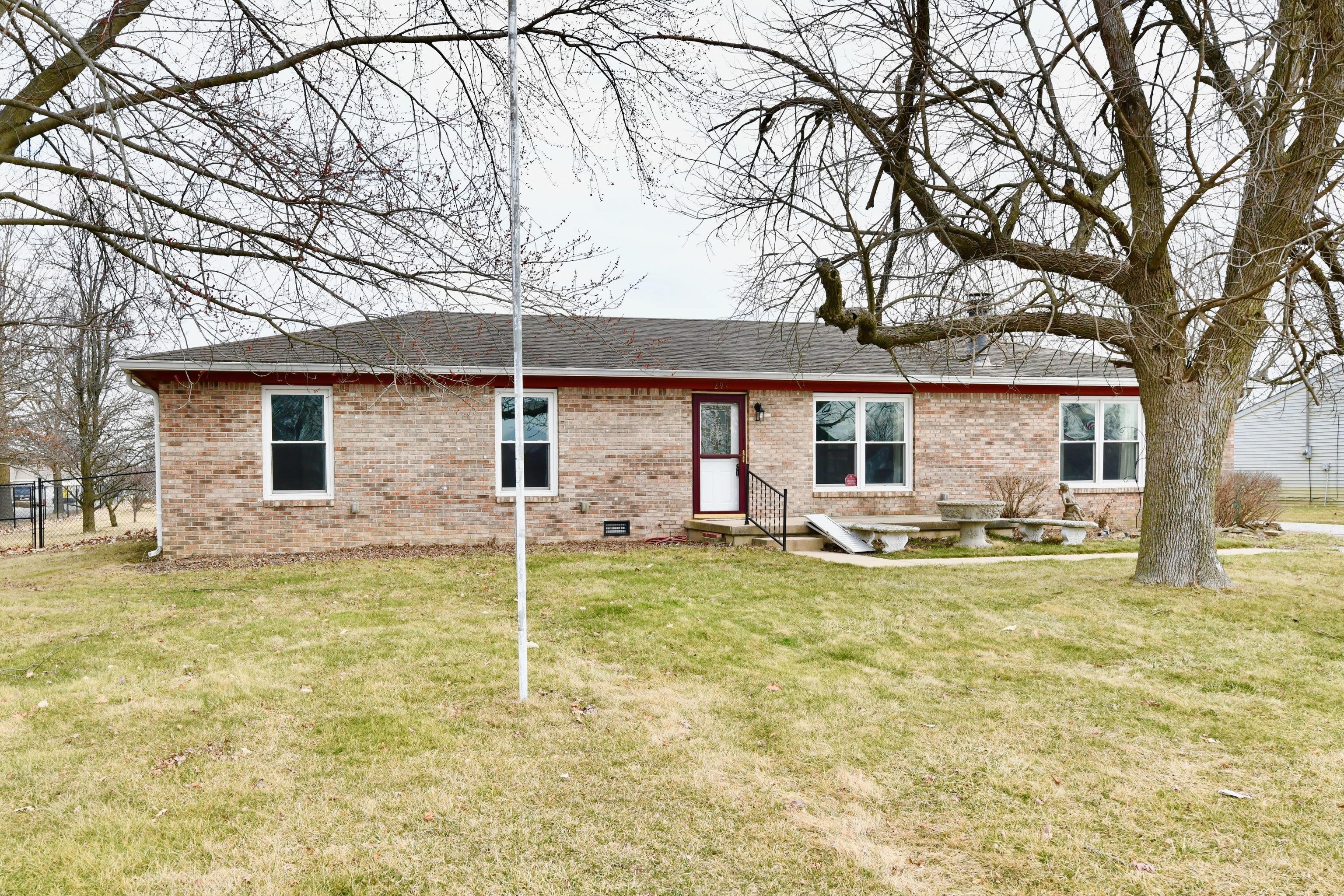 Photo one of 297 S County Road 300 E Danville IN 46122 | MLS 21958085