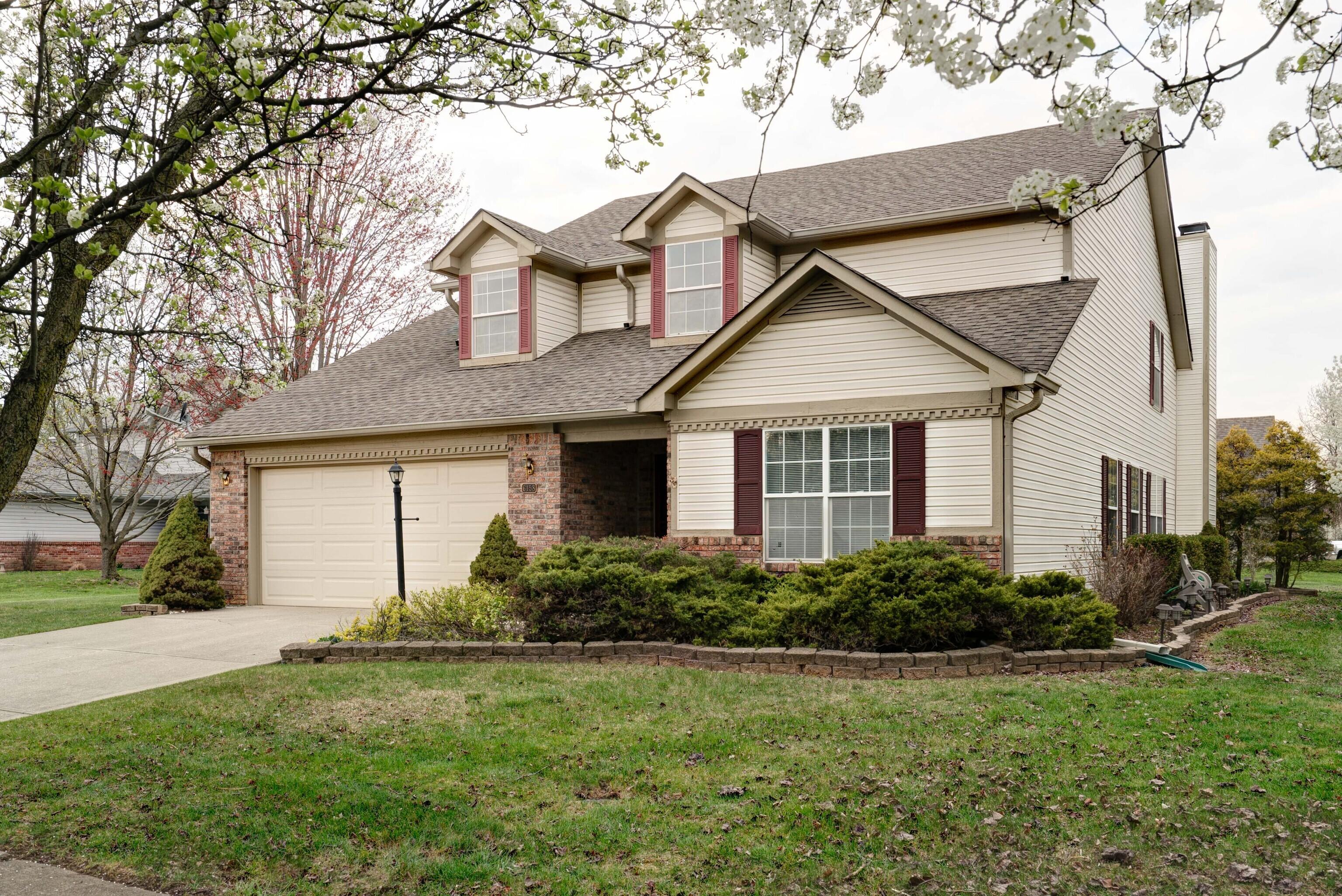 Photo one of 6158 Oakbay Ct Indianapolis IN 46237 | MLS 21959275