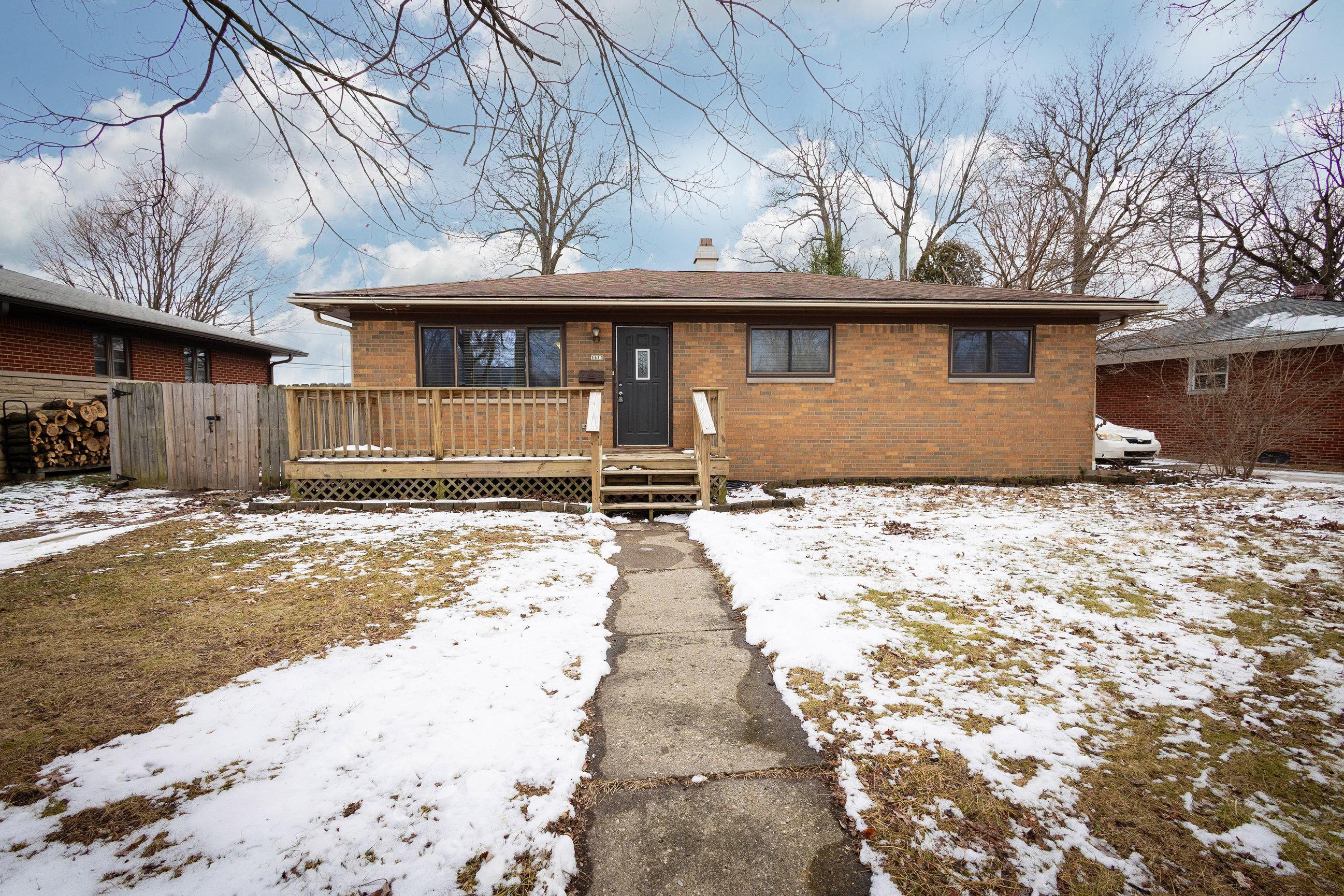 Photo one of 5613 Maplewood Dr Speedway IN 46224 | MLS 21960654