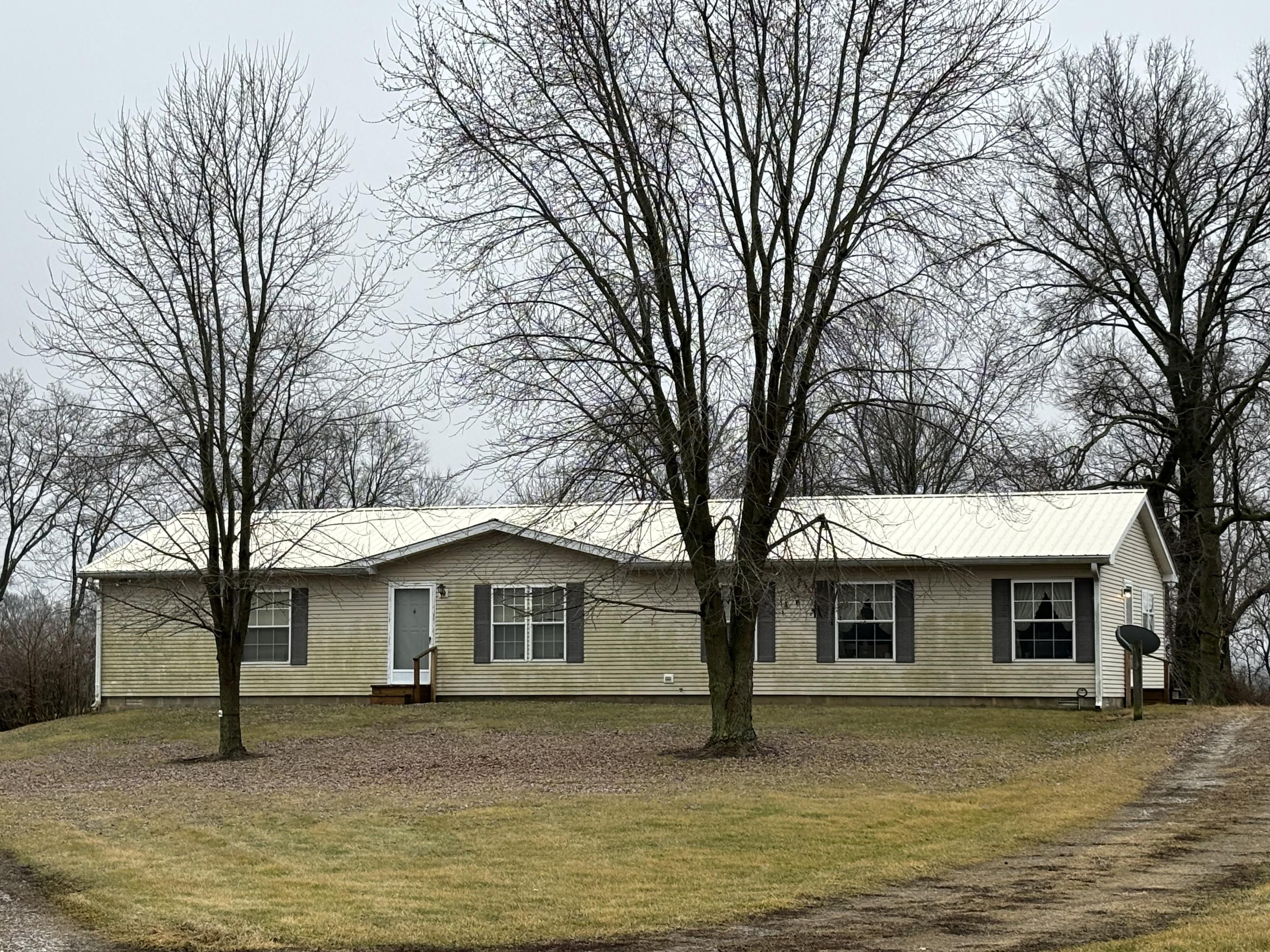 Photo one of 1345 Smokey Rd Martinsville IN 46151 | MLS 21961138