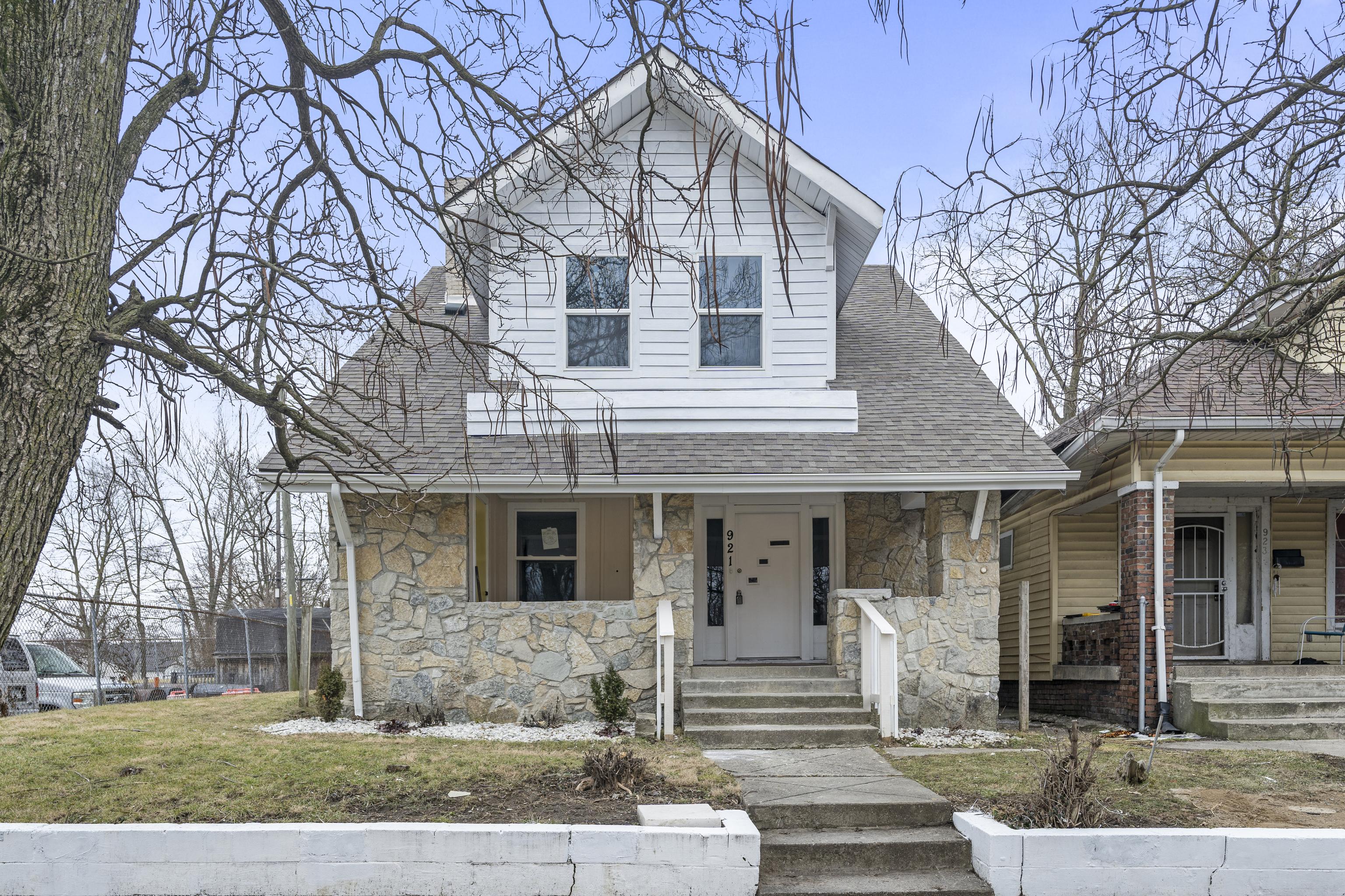 Photo one of 921 Udell St Indianapolis IN 46208 | MLS 21963107
