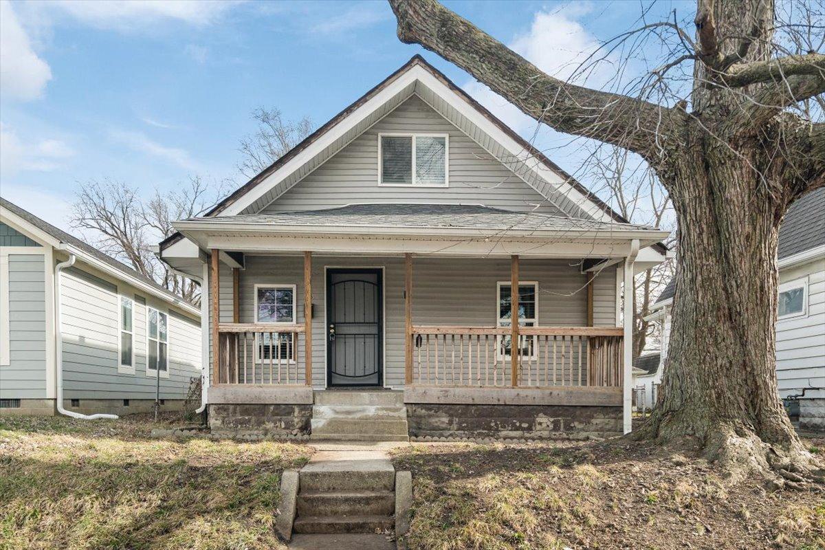 Photo one of 615 N Dearborn St Indianapolis IN 46201 | MLS 21963481