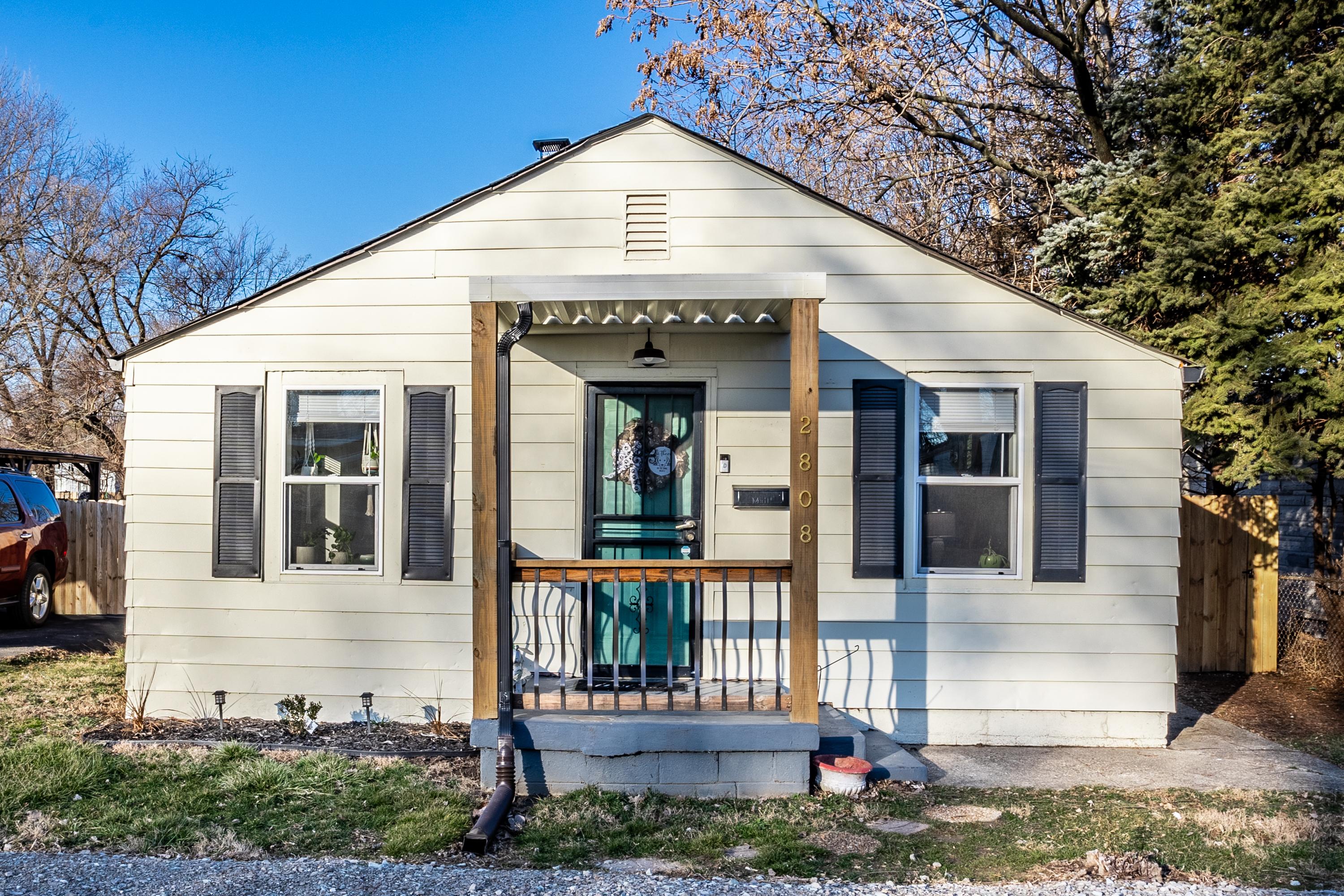 Photo one of 2808 S State Ave Indianapolis IN 46203 | MLS 21963814