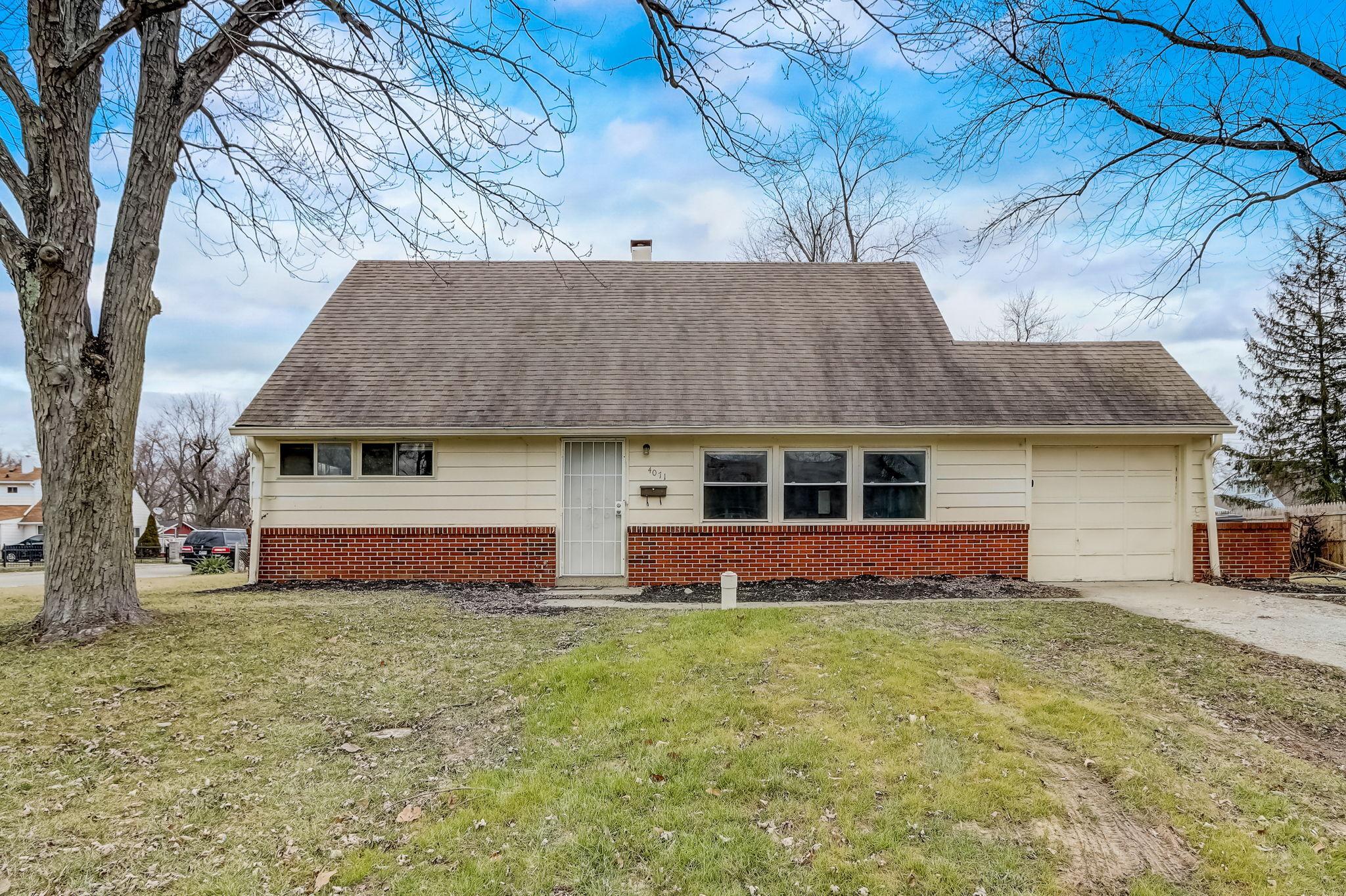 Photo one of 4071 Barnor Dr Indianapolis IN 46226 | MLS 21964129