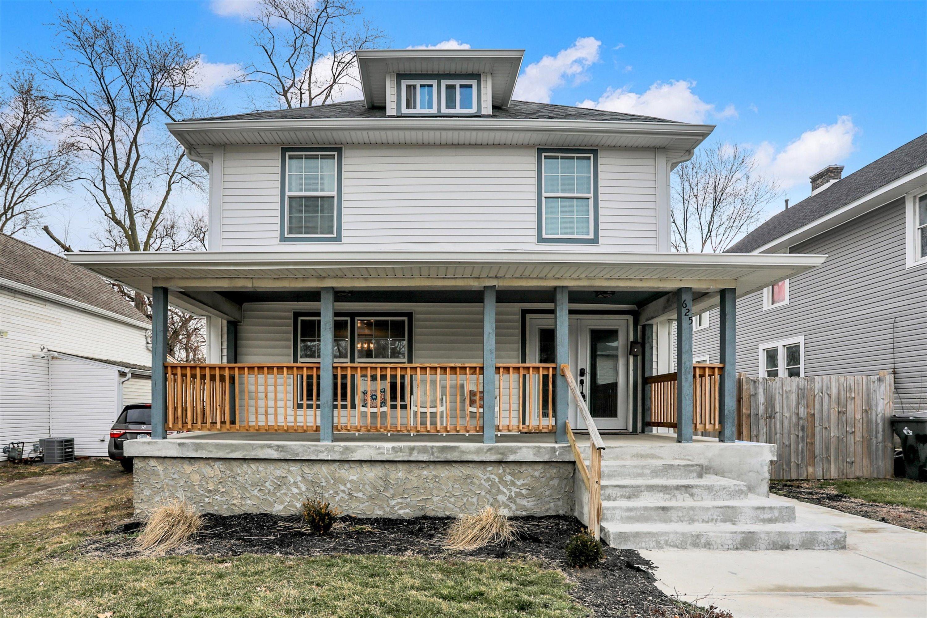 Photo one of 625 N Parker Ave Indianapolis IN 46201 | MLS 21964423