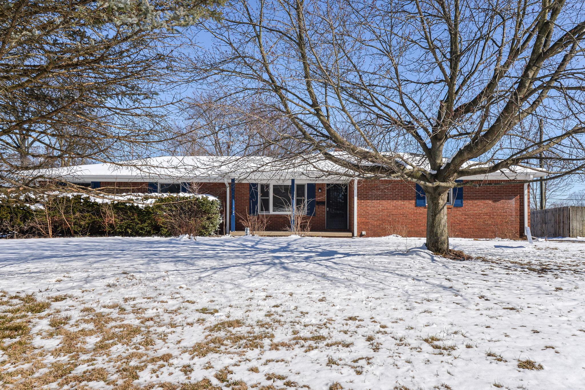 Photo one of 1127 Hathaway Dr Indianapolis IN 46229 | MLS 21964648
