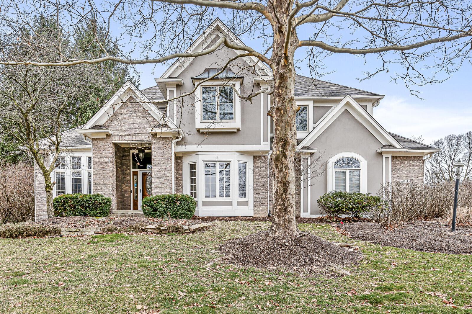 Photo one of 10514 Chestnut Hill Cir Fishers IN 46037 | MLS 21965559