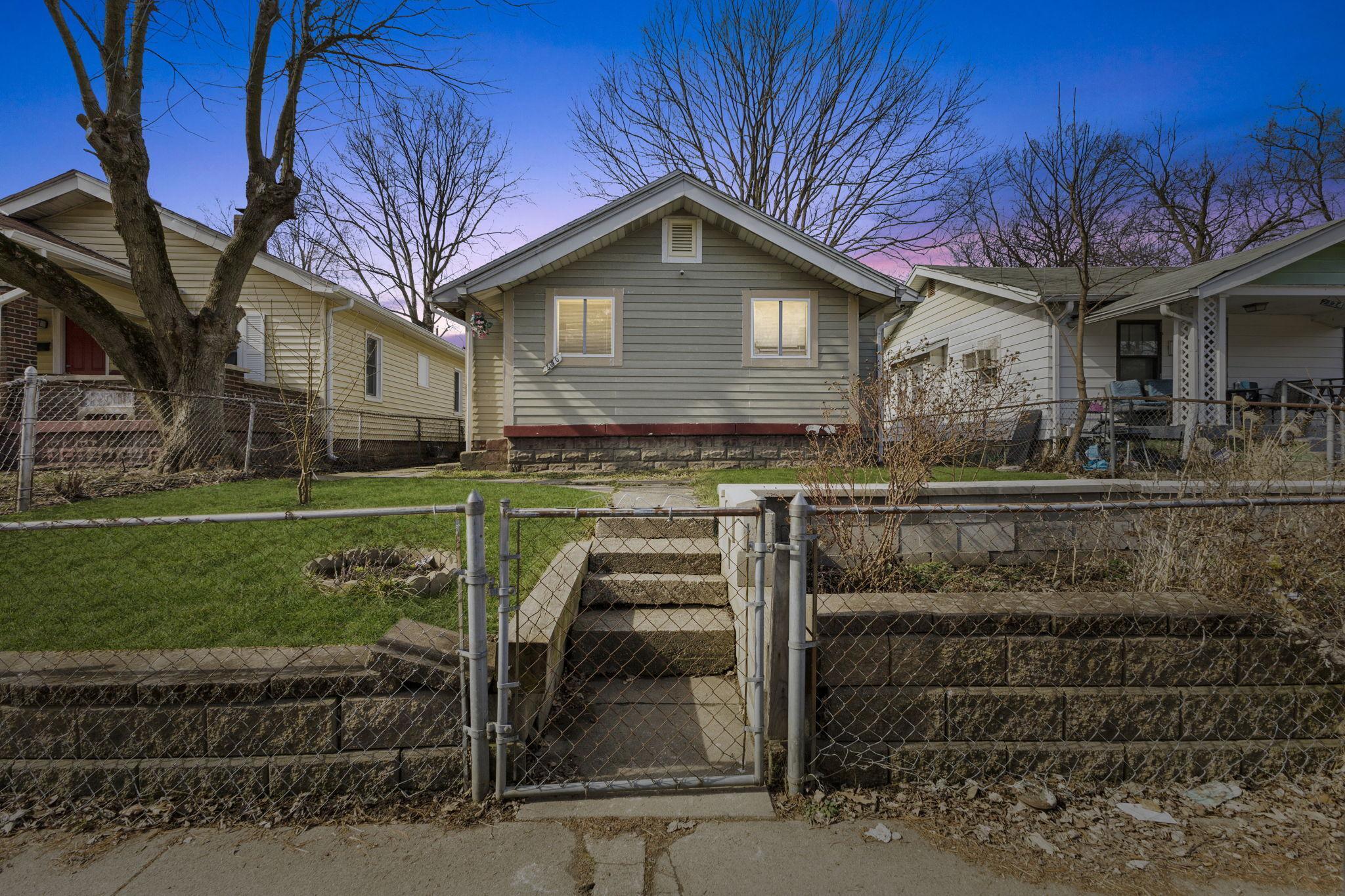 Photo one of 2170 N Dexter St Indianapolis IN 46202 | MLS 21965571