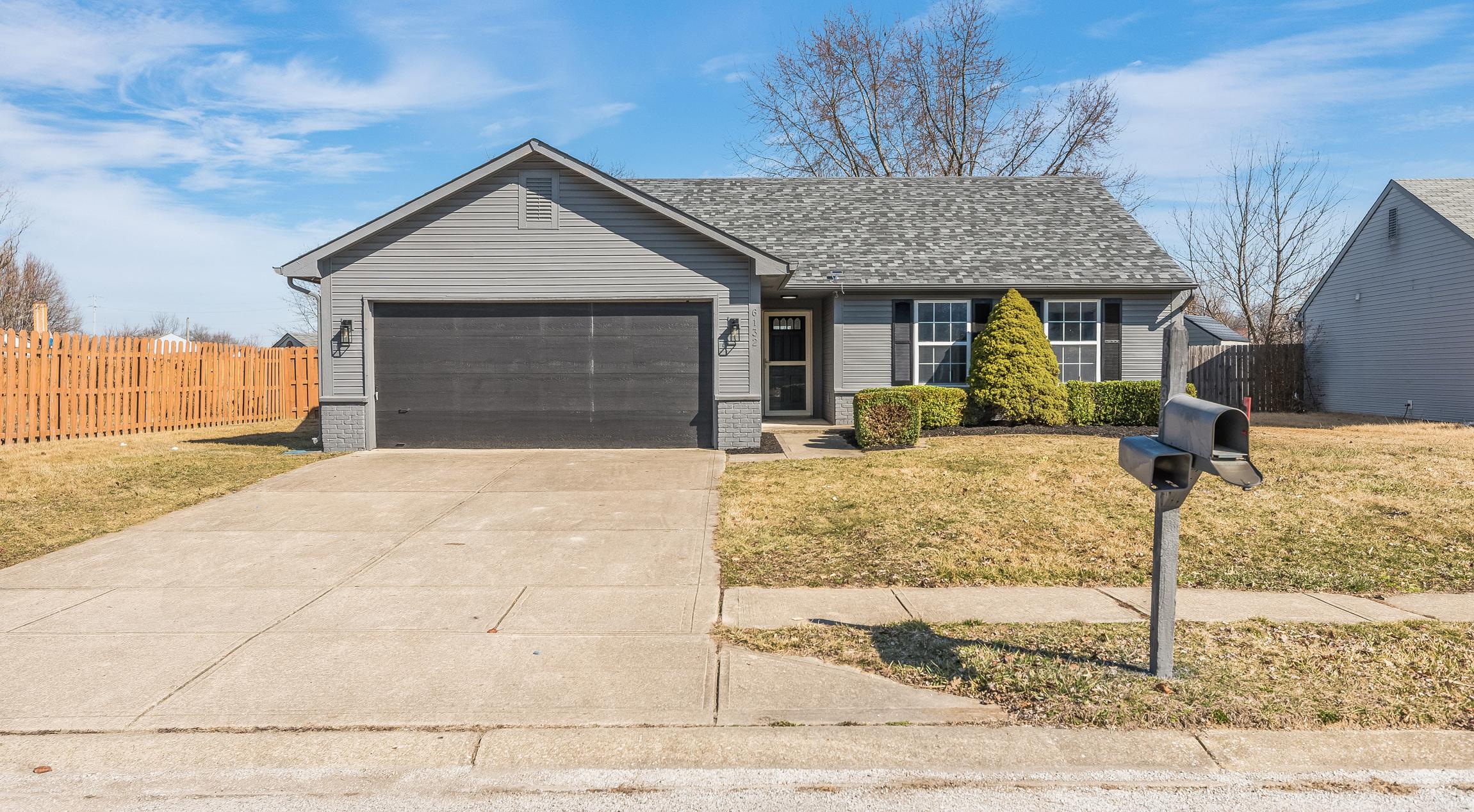 Photo one of 6132 Miller Woods Ln Indianapolis IN 46237 | MLS 21965854