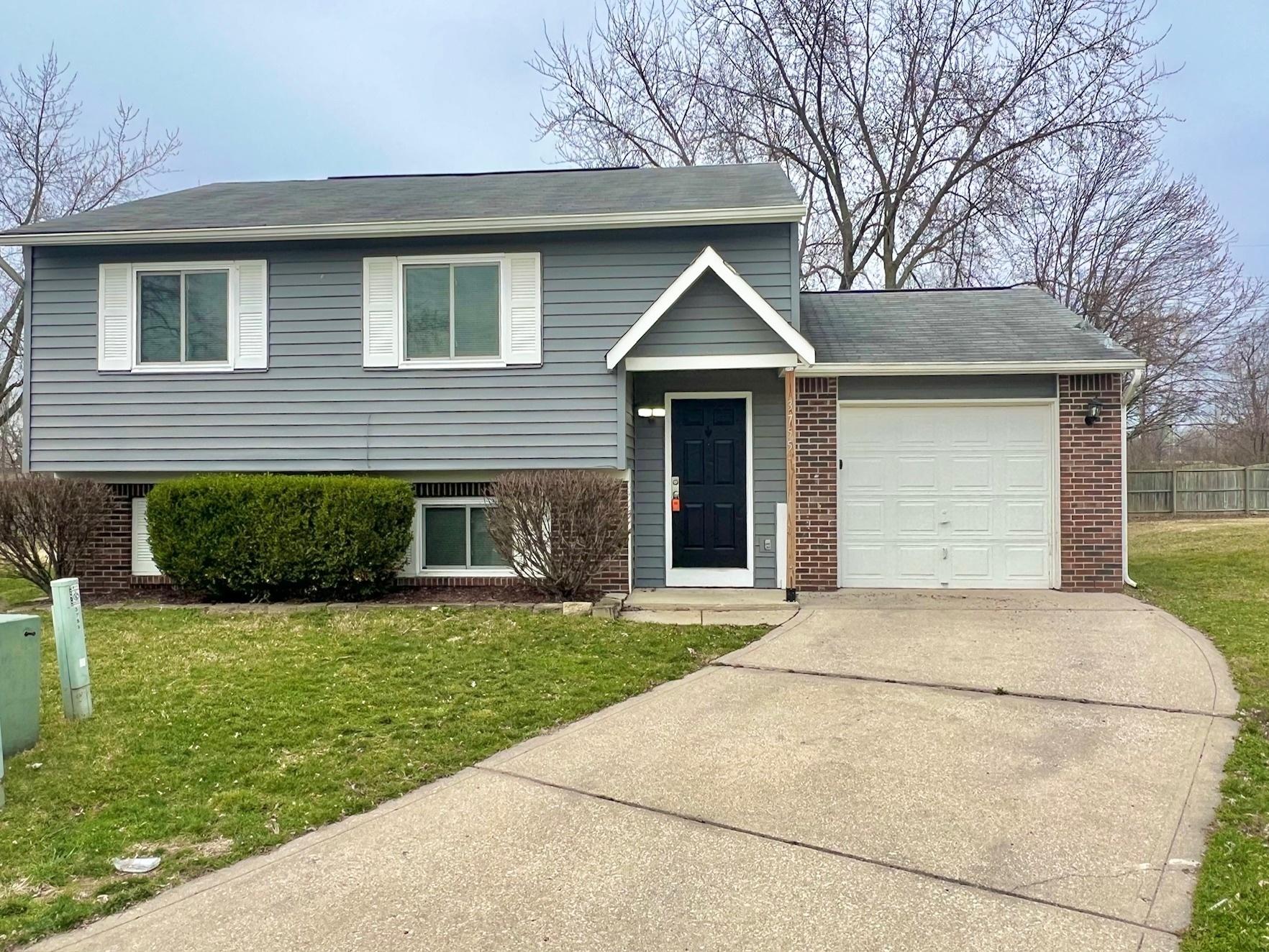 Photo one of 3755 Bern Pl Indianapolis IN 46228 | MLS 21966041