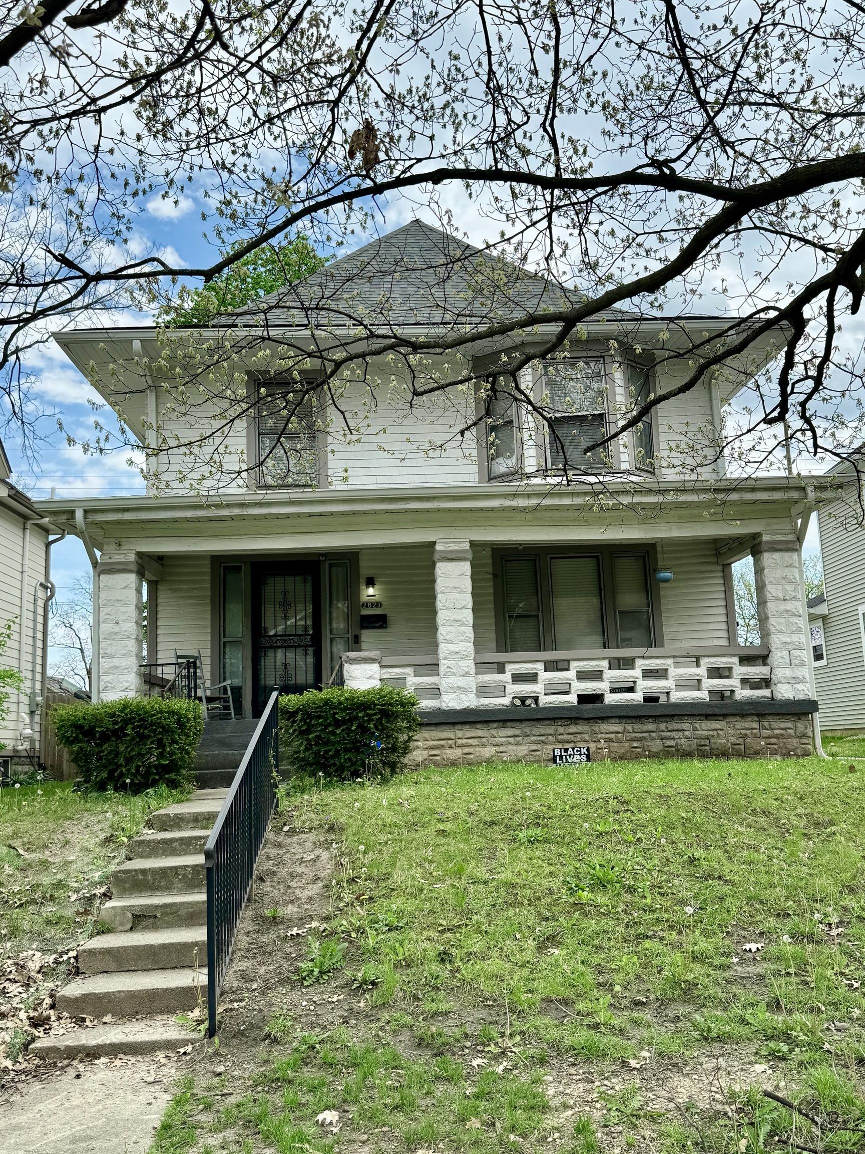 Photo one of 2823 Boulevard Pl Indianapolis IN 46208 | MLS 21966236