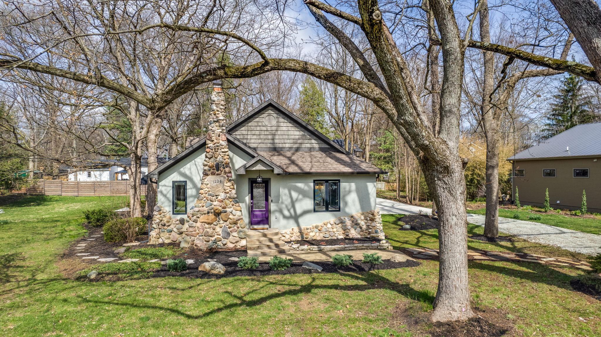 Photo one of 1234 E 71St St Indianapolis IN 46220 | MLS 21968208