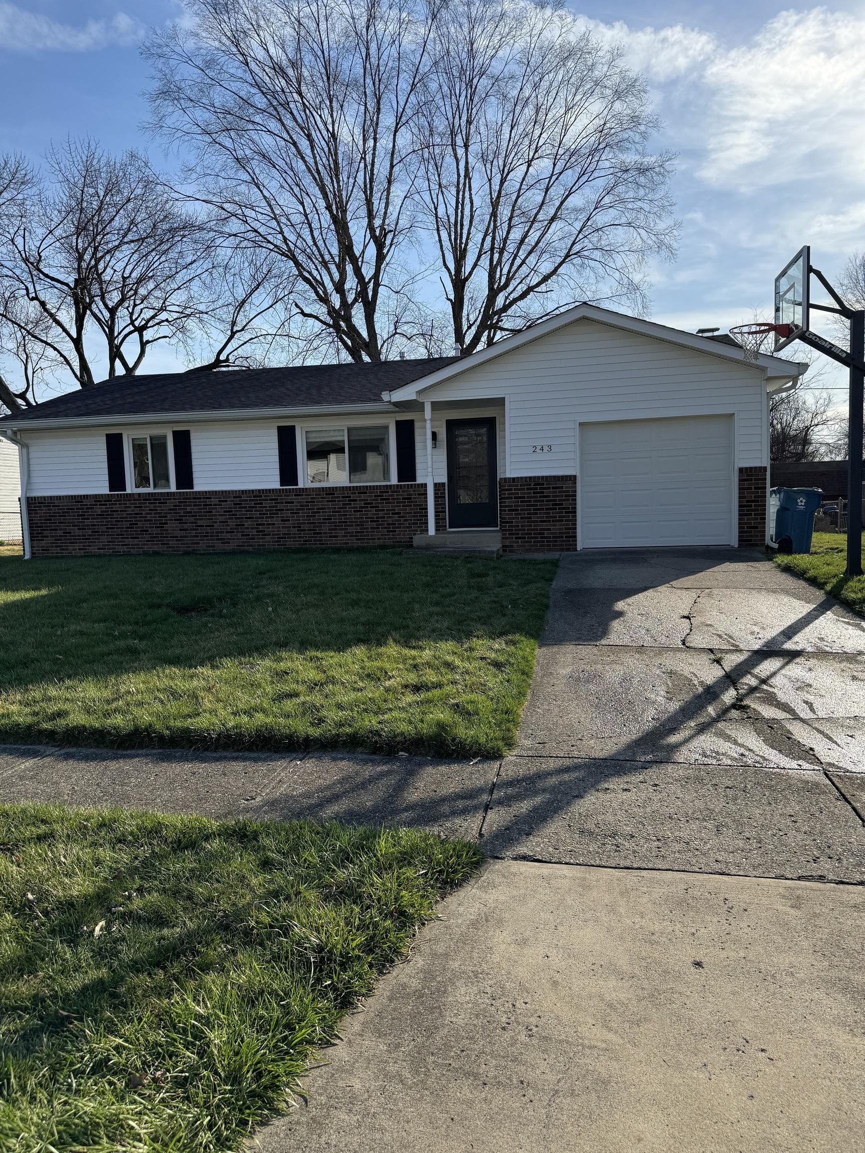 Photo one of 243 Lansdowne Rd Indianapolis IN 46234 | MLS 21968277