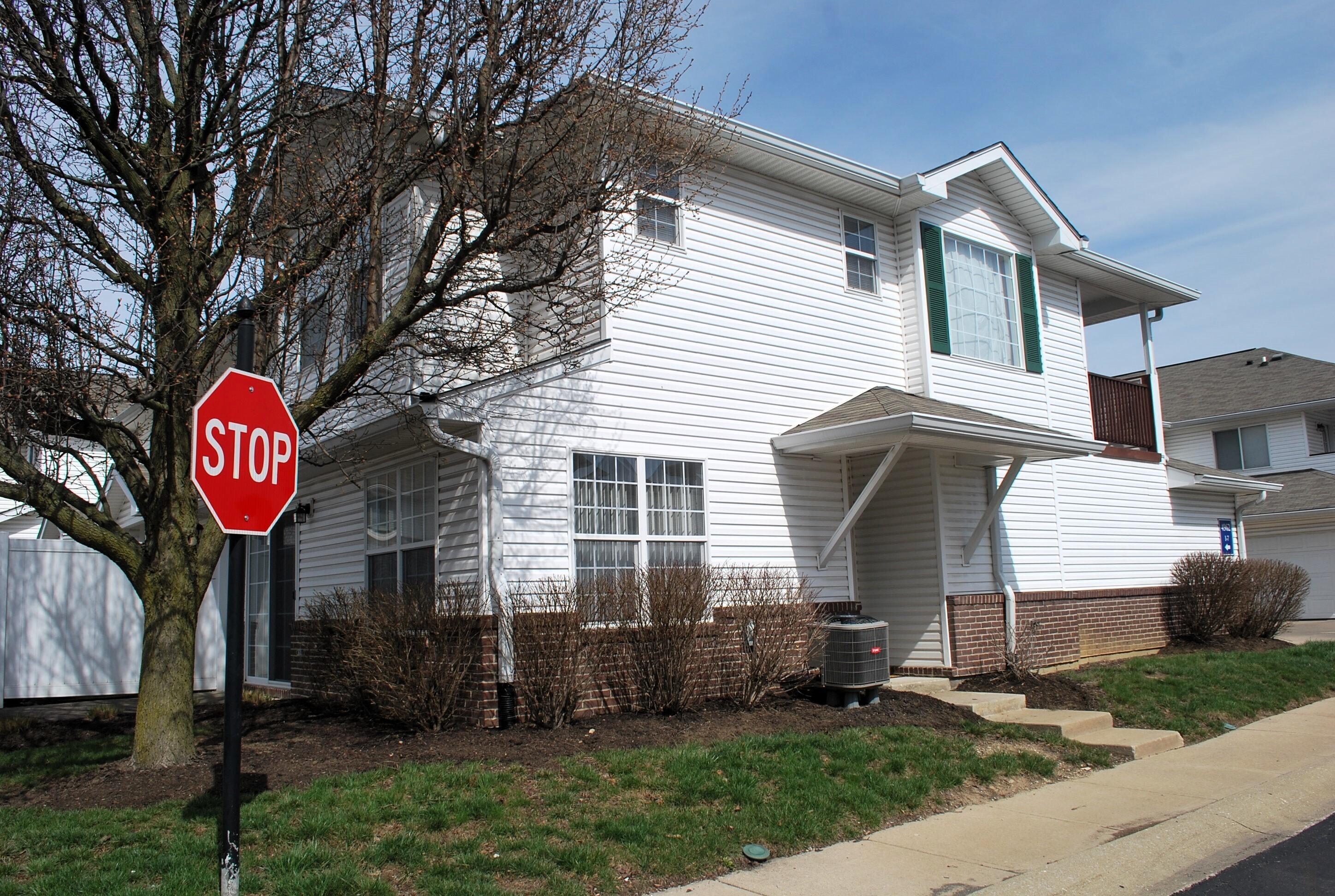 Photo one of 4962 Potomac Square Pl # 1 Indianapolis IN 46268 | MLS 21968569