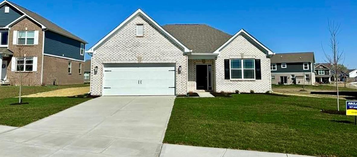 Photo one of 930 Mesa Ln Bargersville IN 46106 | MLS 21968715