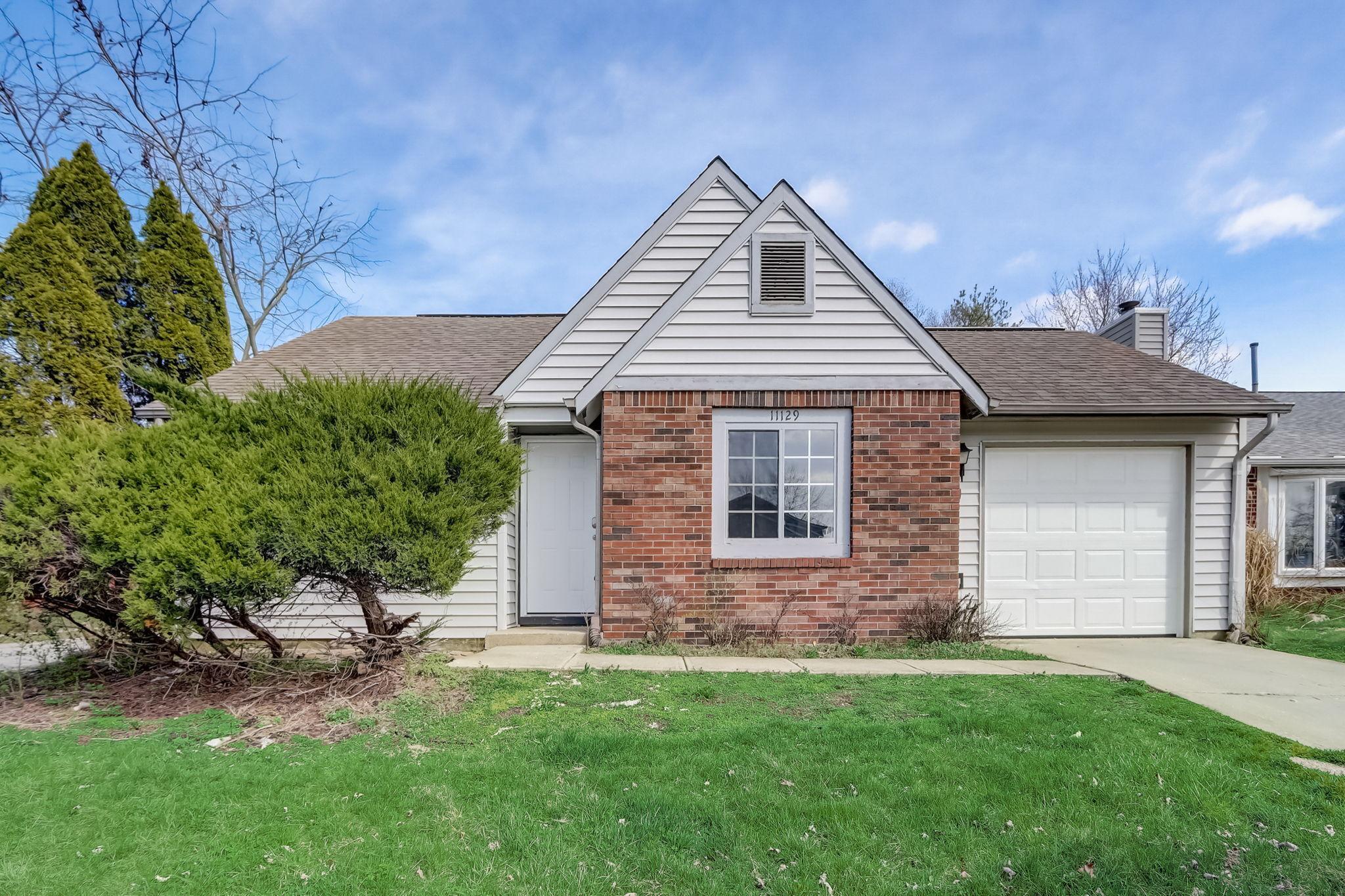 Photo one of 11129 Essen Ct Indianapolis IN 46235 | MLS 21969068
