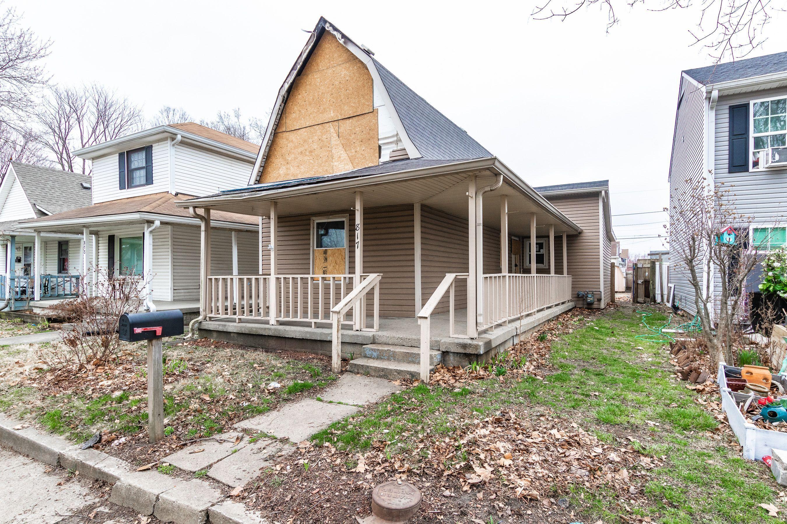 Photo one of 817 Birch Ave Indianapolis IN 46221 | MLS 21969131