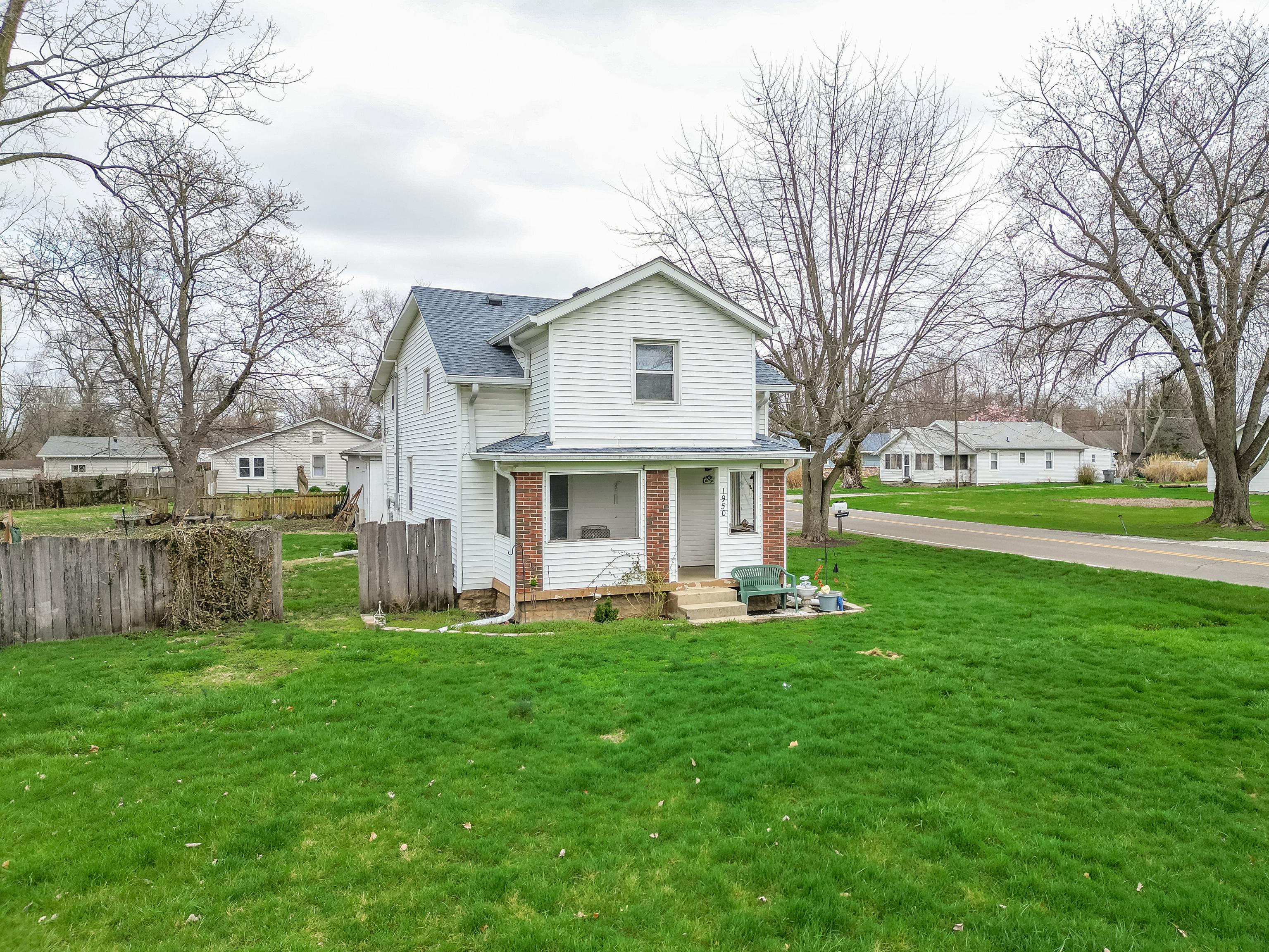 Photo one of 1950 E Edgewood Ave Indianapolis IN 46227 | MLS 21969218
