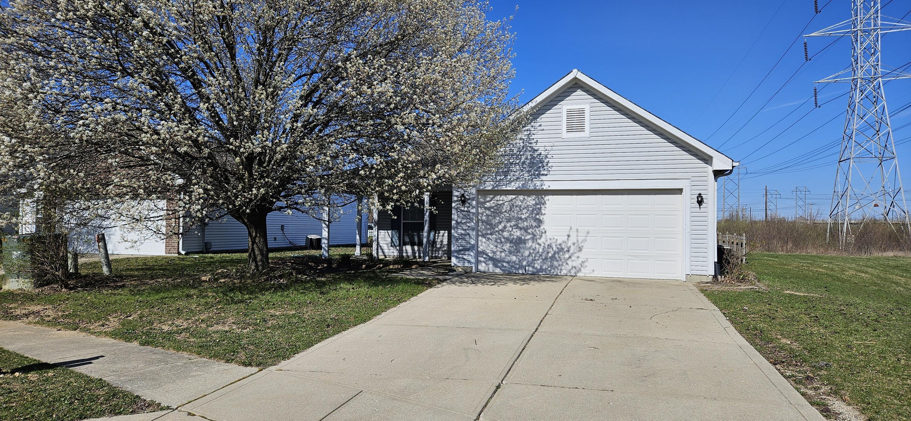 Photo one of 3055 Knobstone Ln Indianapolis IN 46203 | MLS 21969792