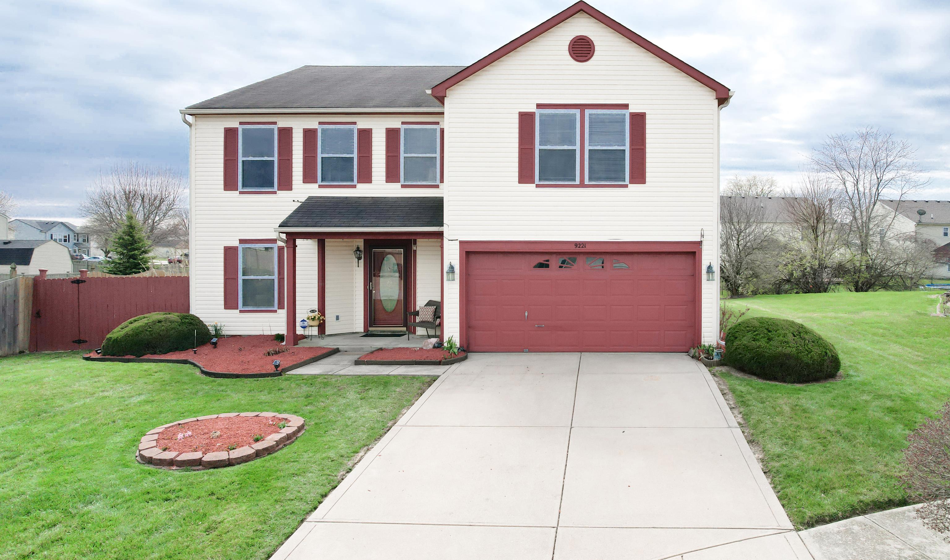 Photo one of 9221 Princeton Cir Plainfield IN 46168 | MLS 21969810