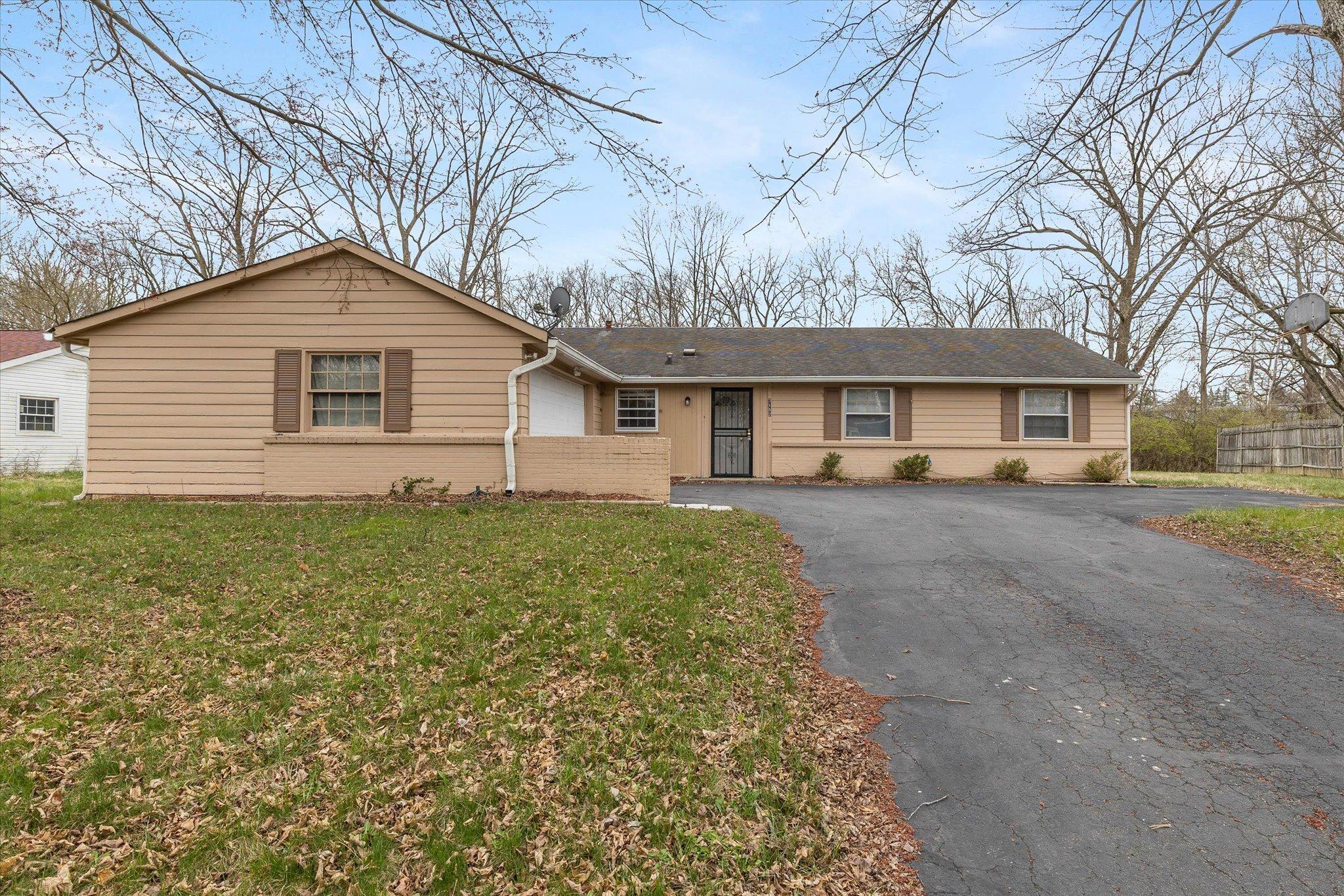 Photo one of 7152 Woodside Dr Indianapolis IN 46260 | MLS 21970184
