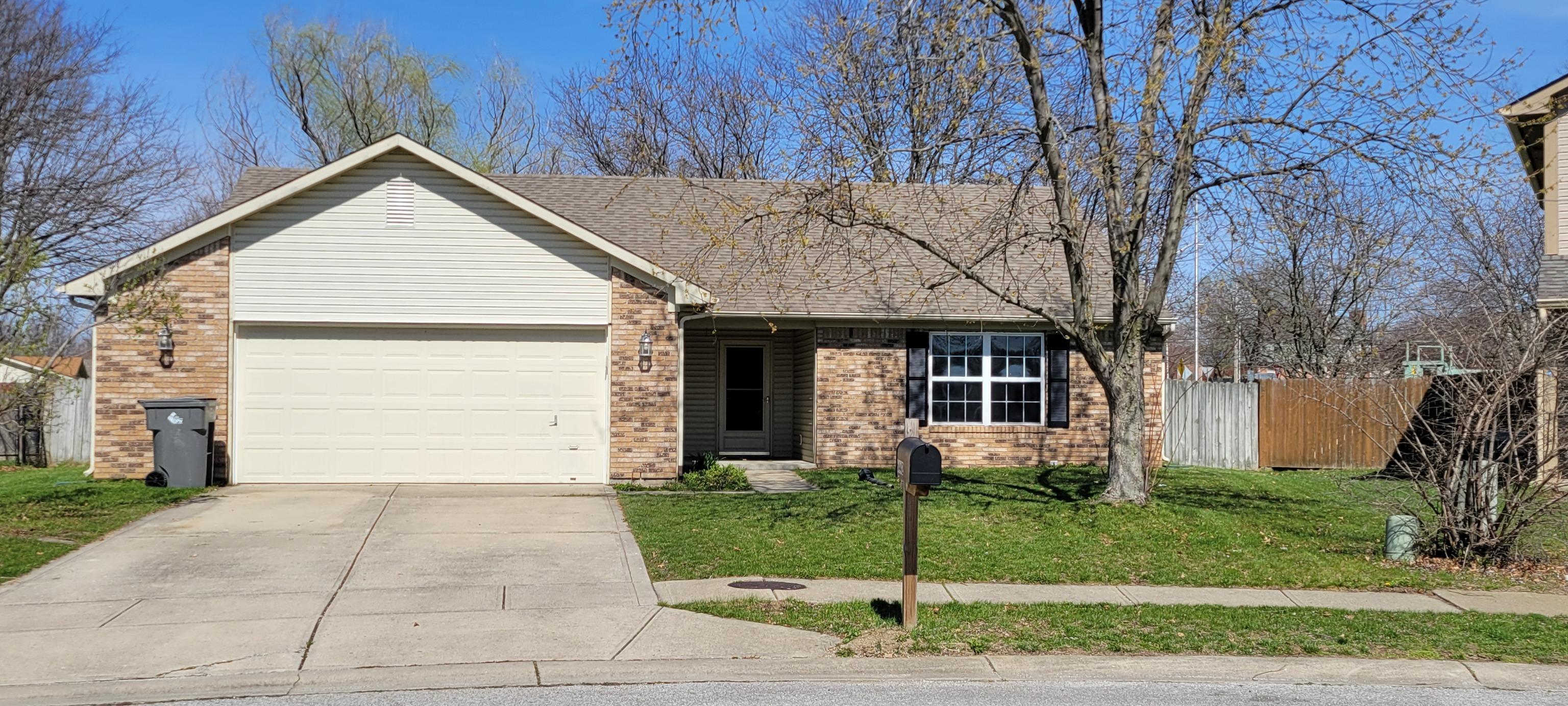 Photo one of 6442 Amarillo Way Indianapolis IN 46237 | MLS 21970253