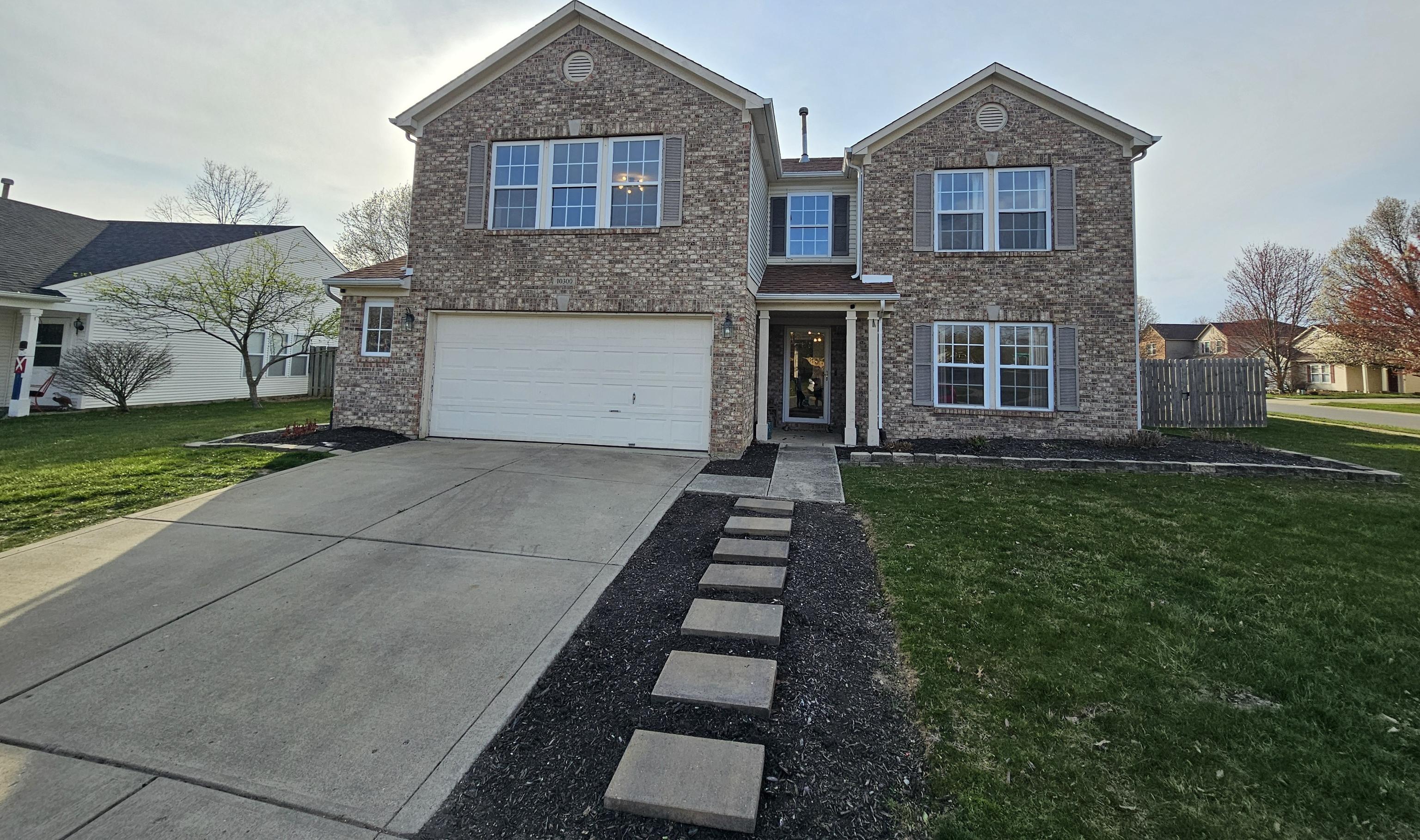 Photo one of 10300 Tournon Dr Fishers IN 46037 | MLS 21970439