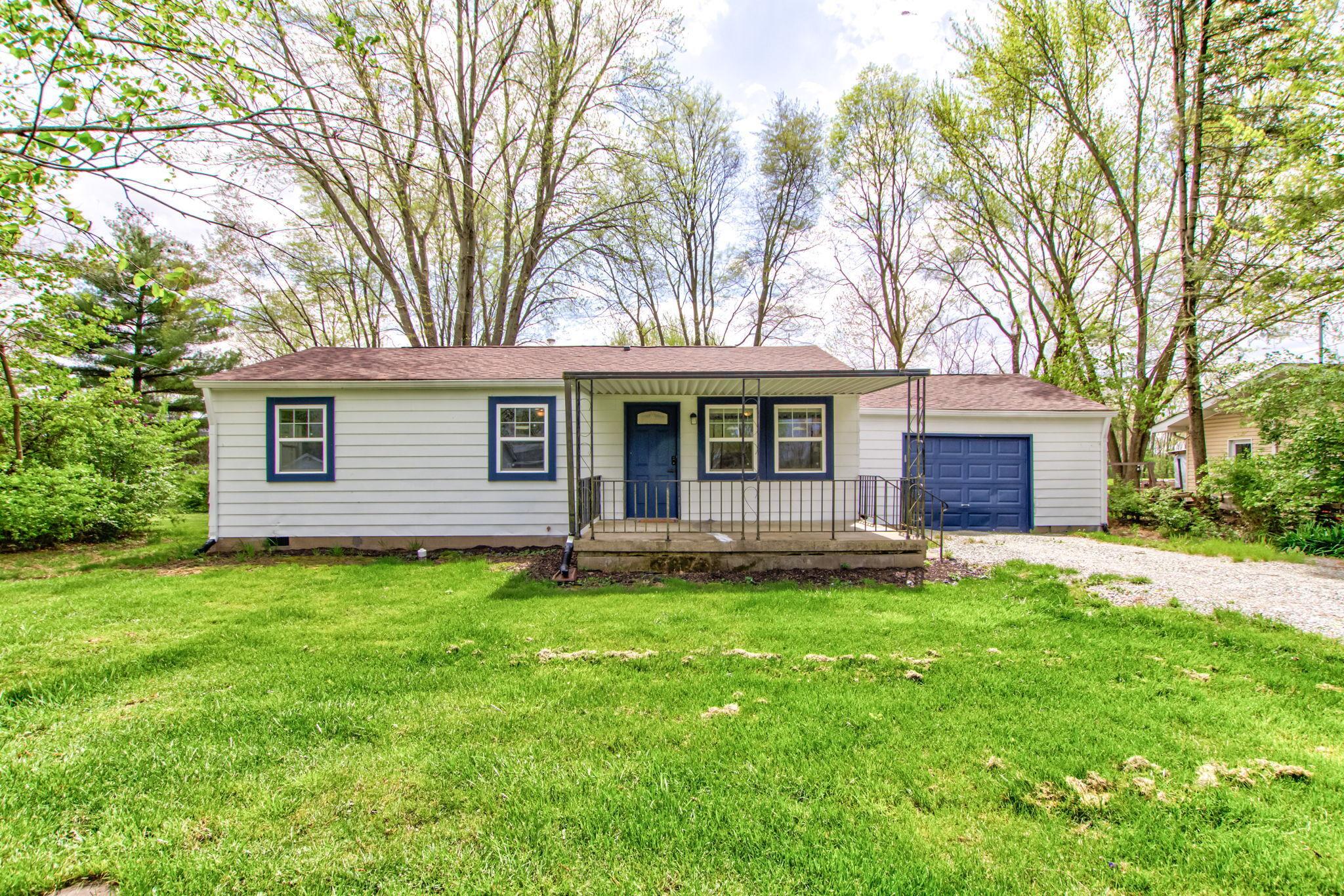 Photo one of 300 Indiana Ave Pendleton IN 46064 | MLS 21970578