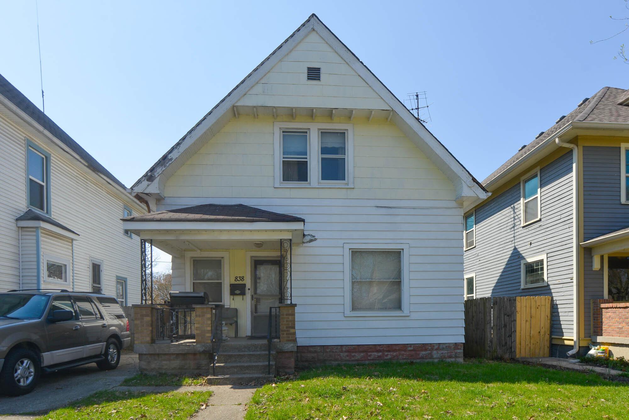 Photo one of 838 N Hamilton Ave Indianapolis IN 46201 | MLS 21970615