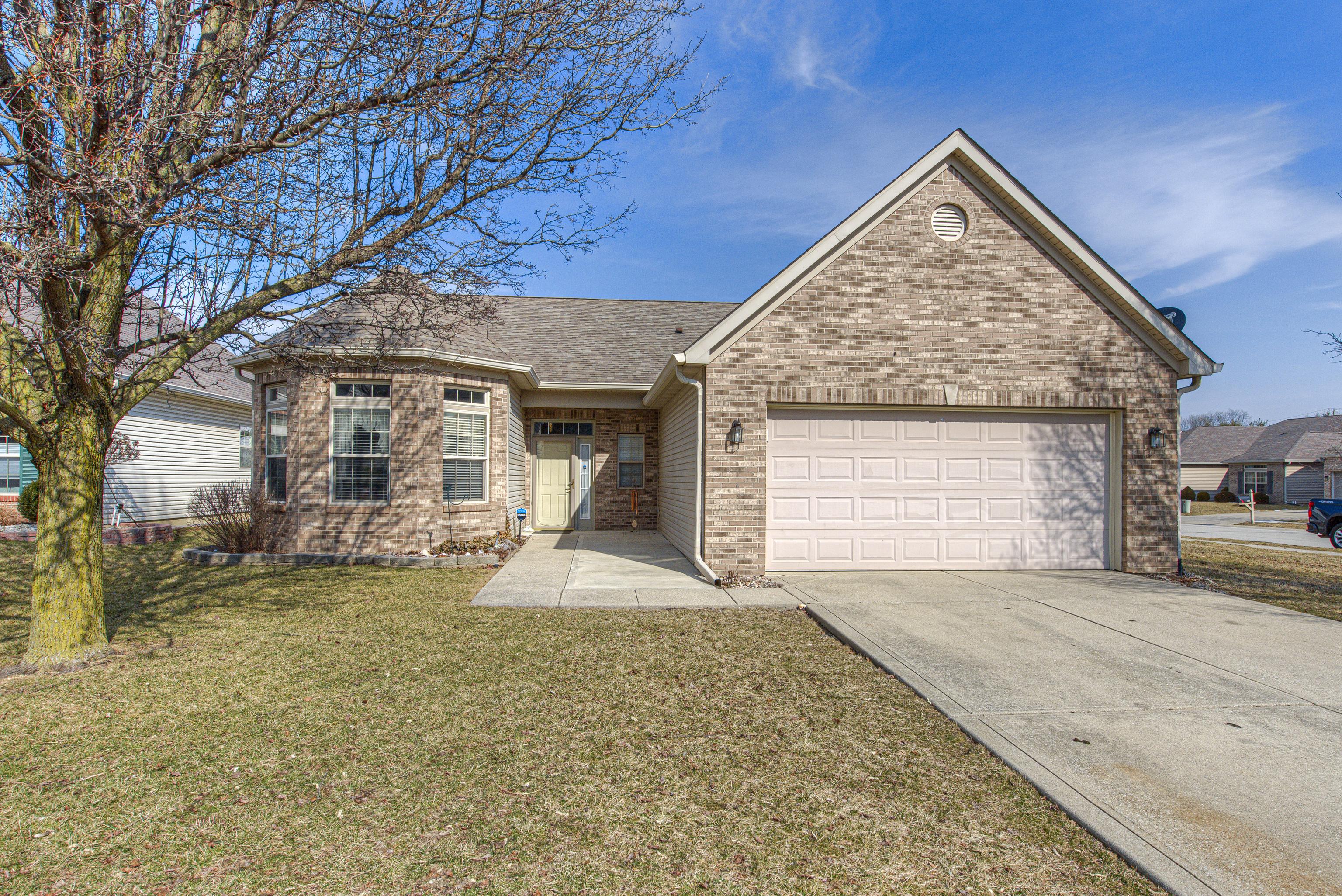 Photo one of 10736 Cardinal Cir Indianapolis IN 46231 | MLS 21970819