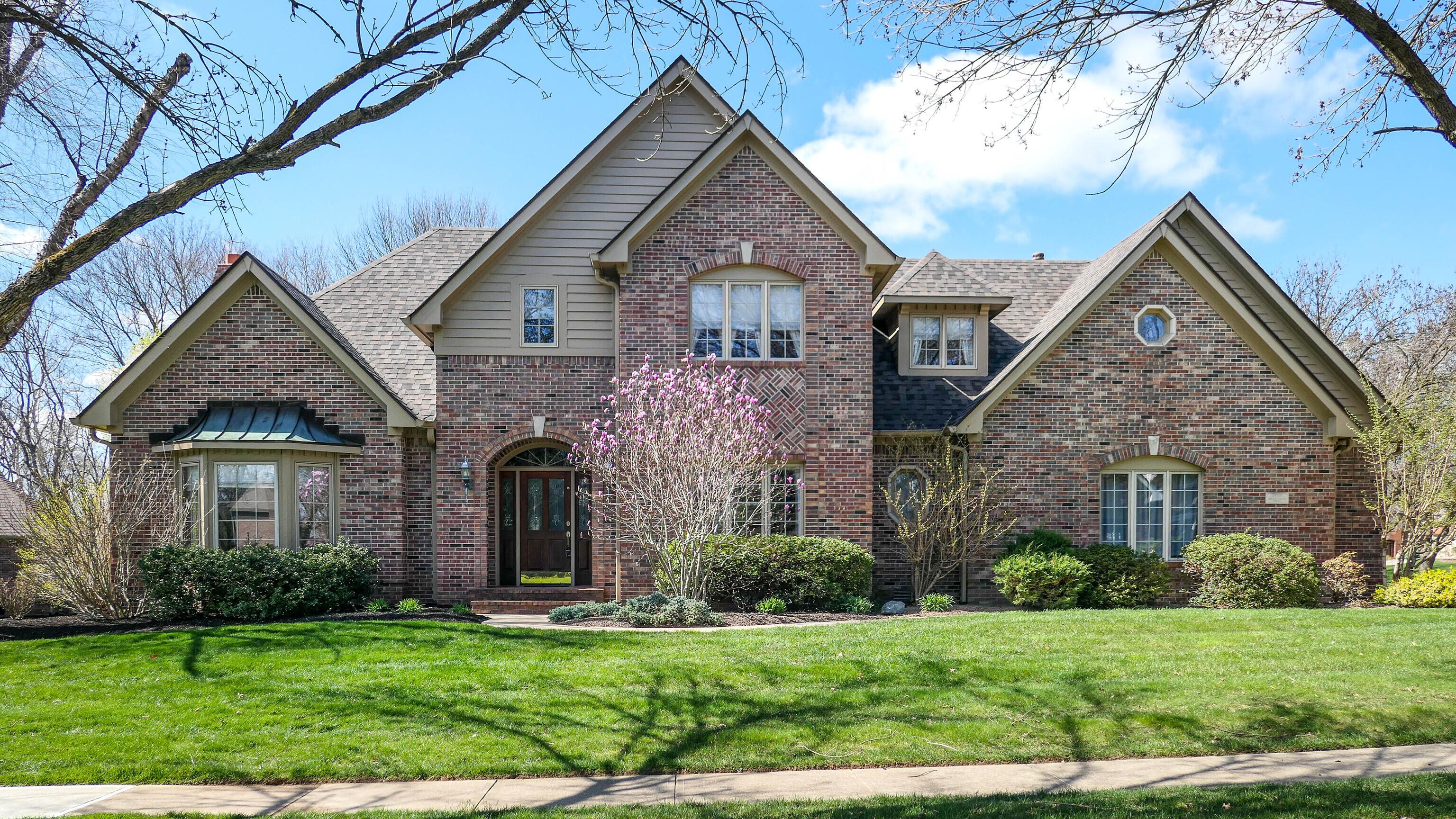 Photo one of 1498 Eagle Trace Ct Greenwood IN 46143 | MLS 21971044