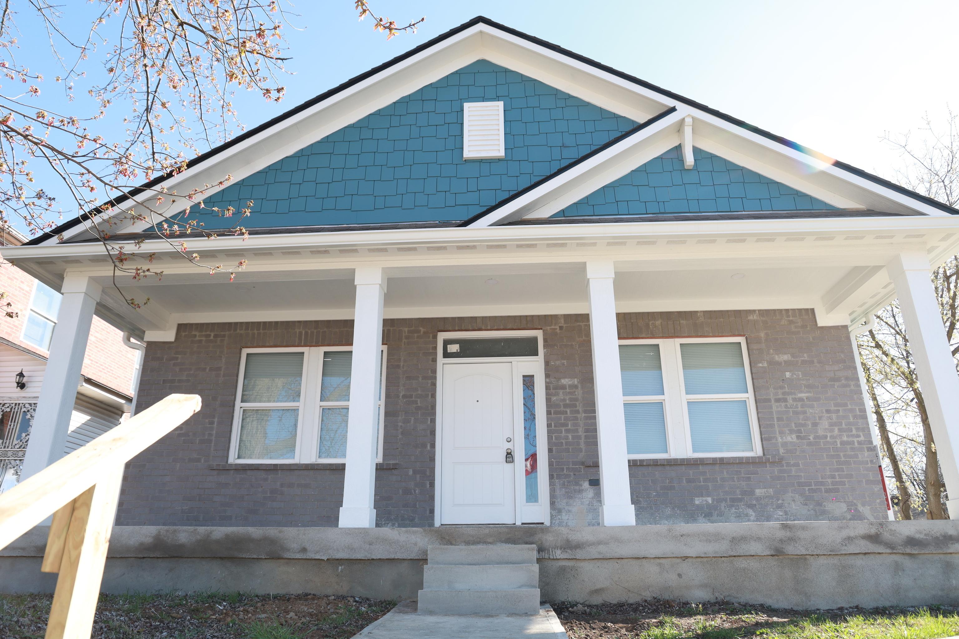 Photo one of 2101 E 38Th St Indianapolis IN 46218 | MLS 21971118