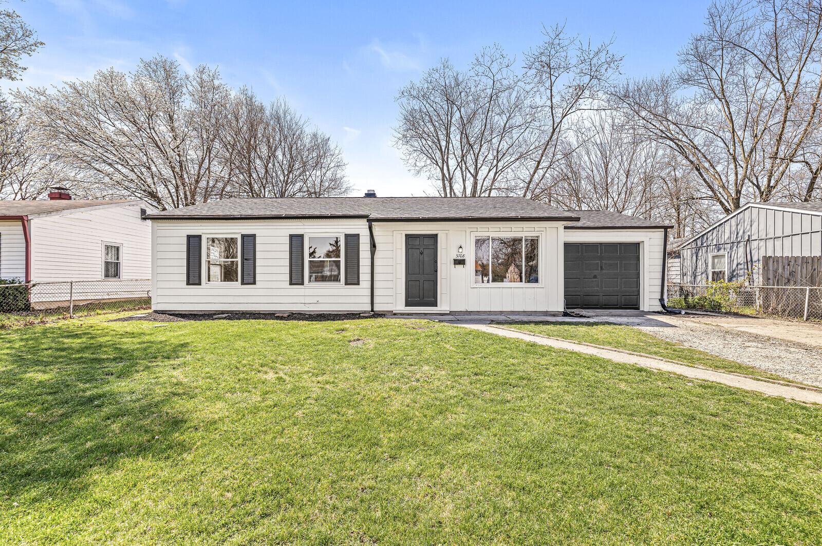 Photo one of 3708 Decamp Dr Indianapolis IN 46226 | MLS 21971199