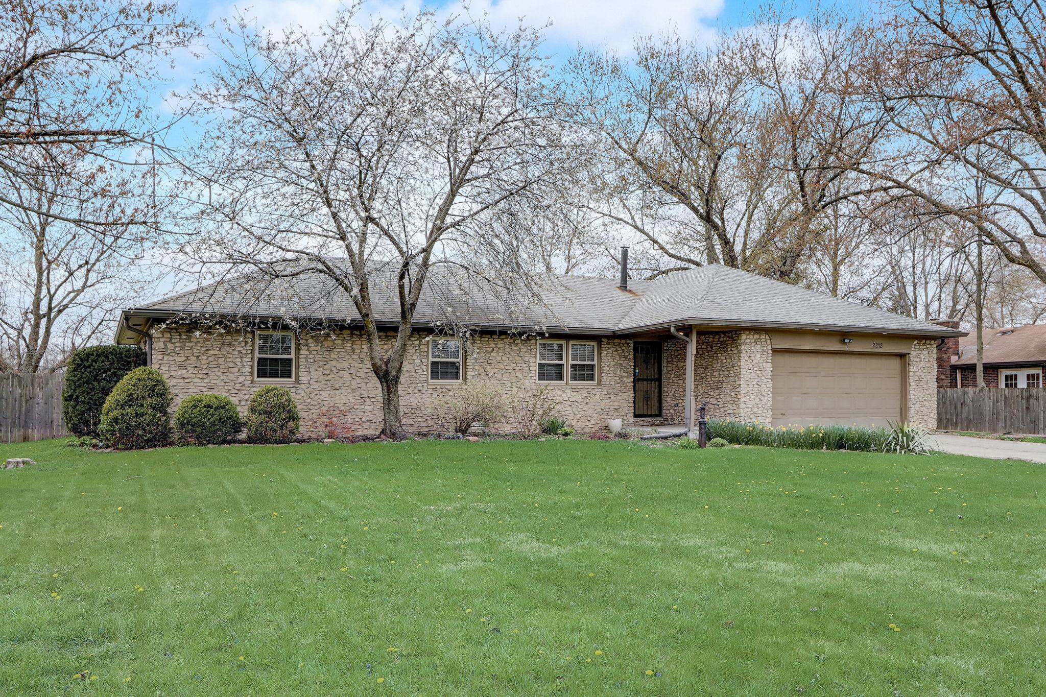 Photo one of 2212 S Fisher Rd Indianapolis IN 46239 | MLS 21971558