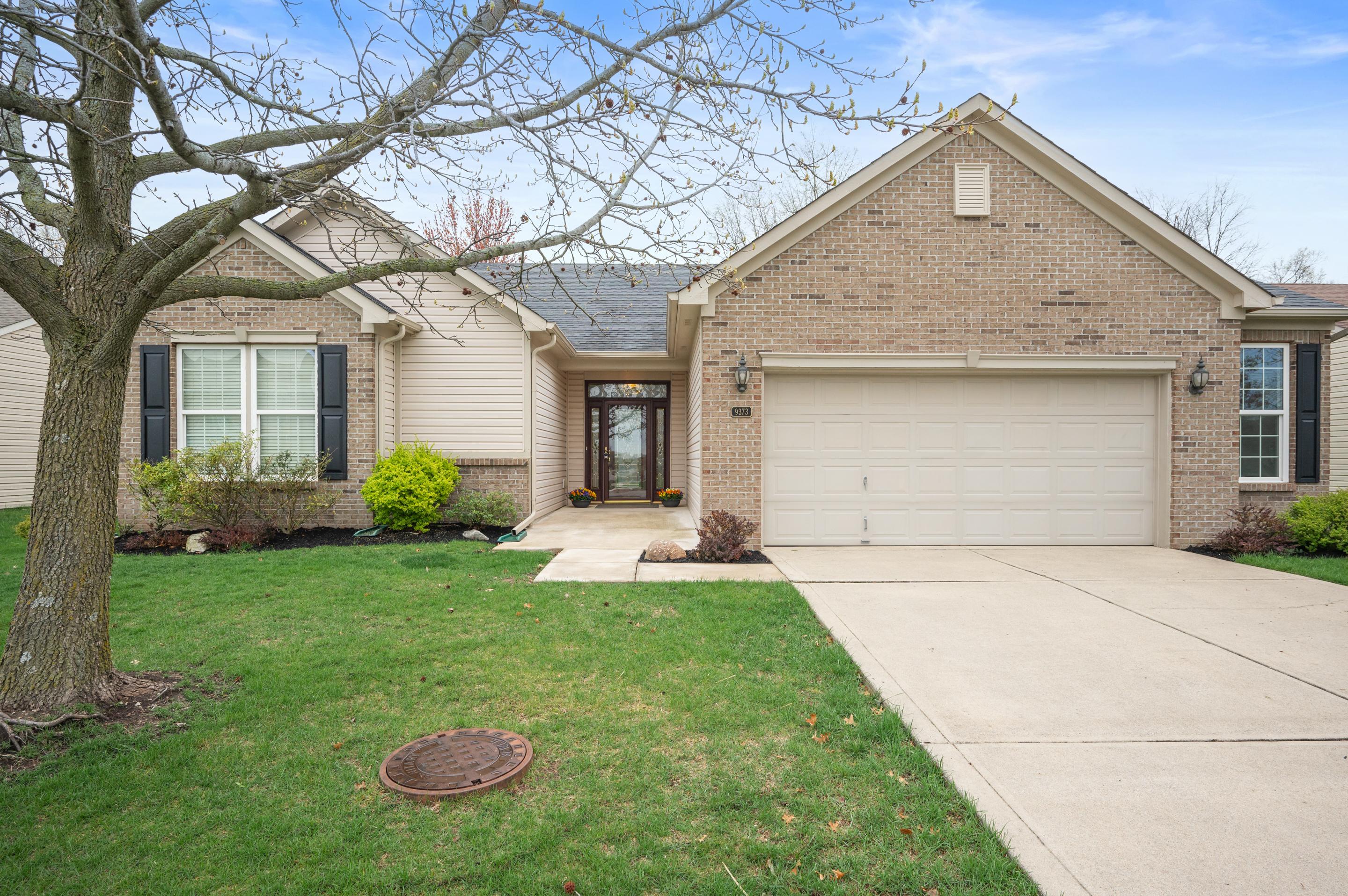 Photo one of 9373 N Bayfield Dr McCordsville IN 46055 | MLS 21971639