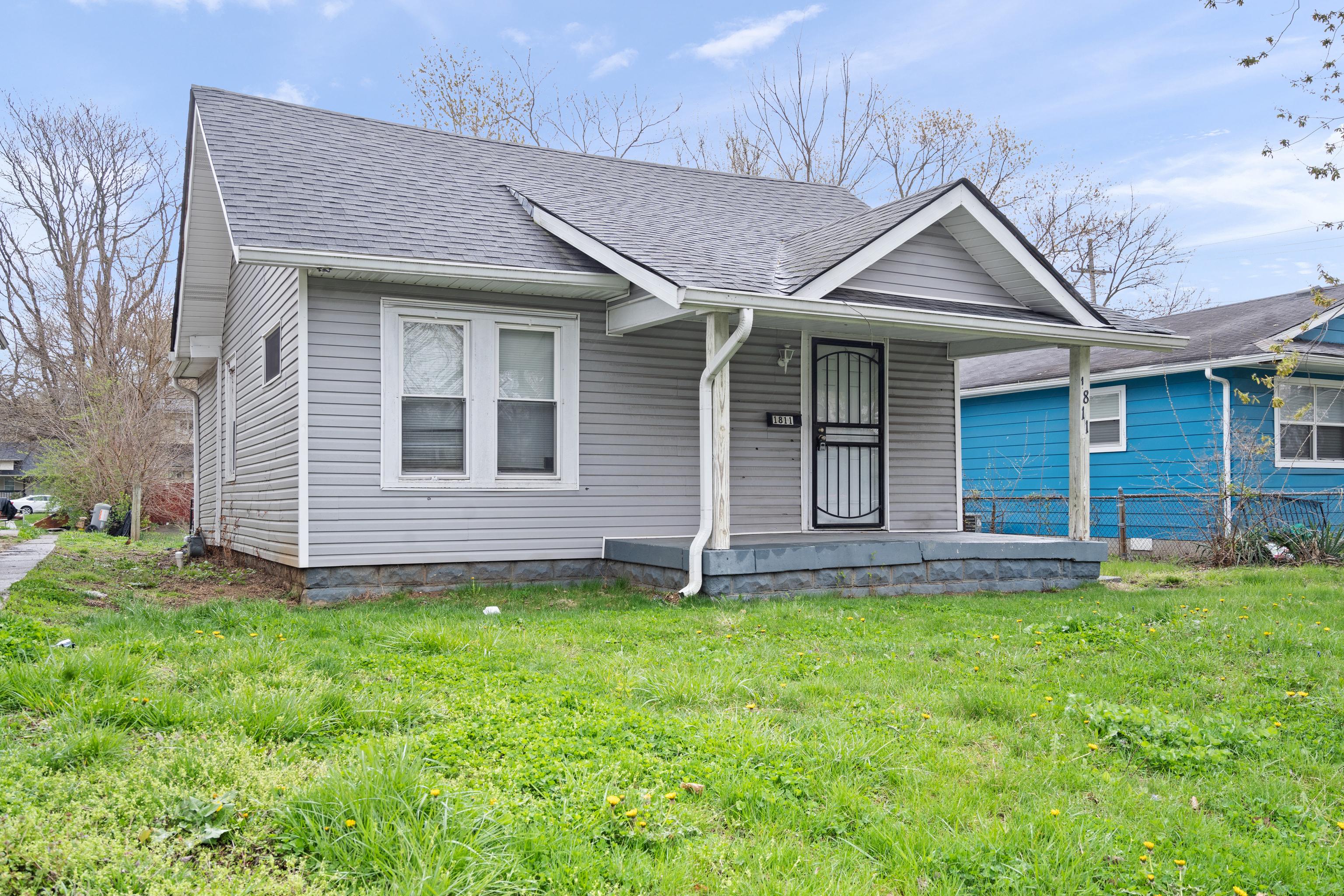 Photo one of 1811 N Harding St Indianapolis IN 46202 | MLS 21971732