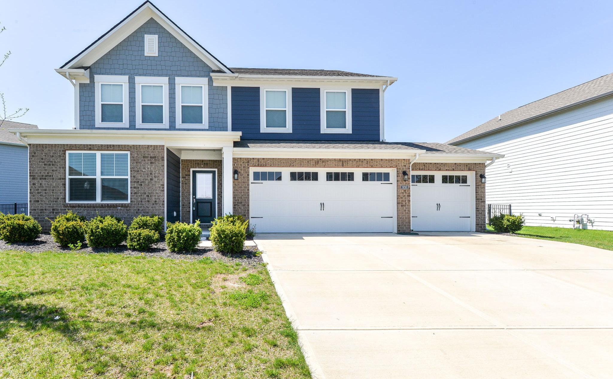 Photo one of 9710 Sonnette Cir Fishers IN 46040 | MLS 21971925